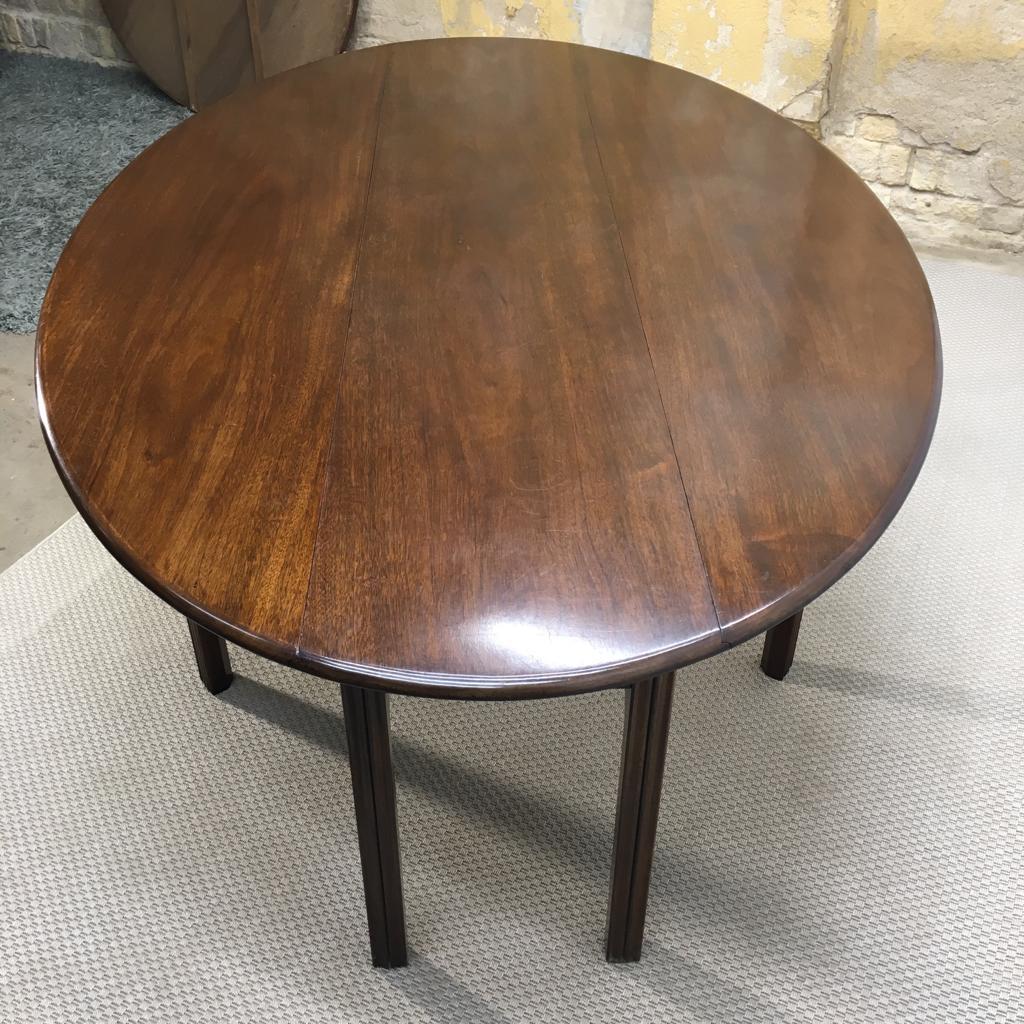 Georgian Style Large Drop-Leaf Mahogany Dining Table from Nordiska Kompaniet In Good Condition For Sale In Riga, Latvia