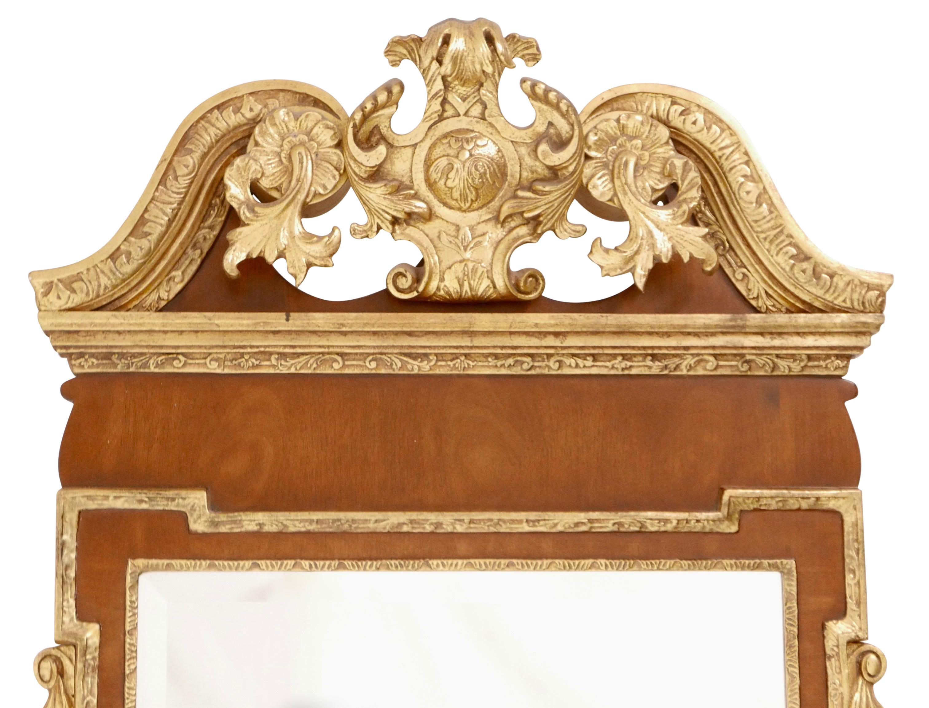 English Georgian Style Mahogany and Giltwood Mirror For Sale