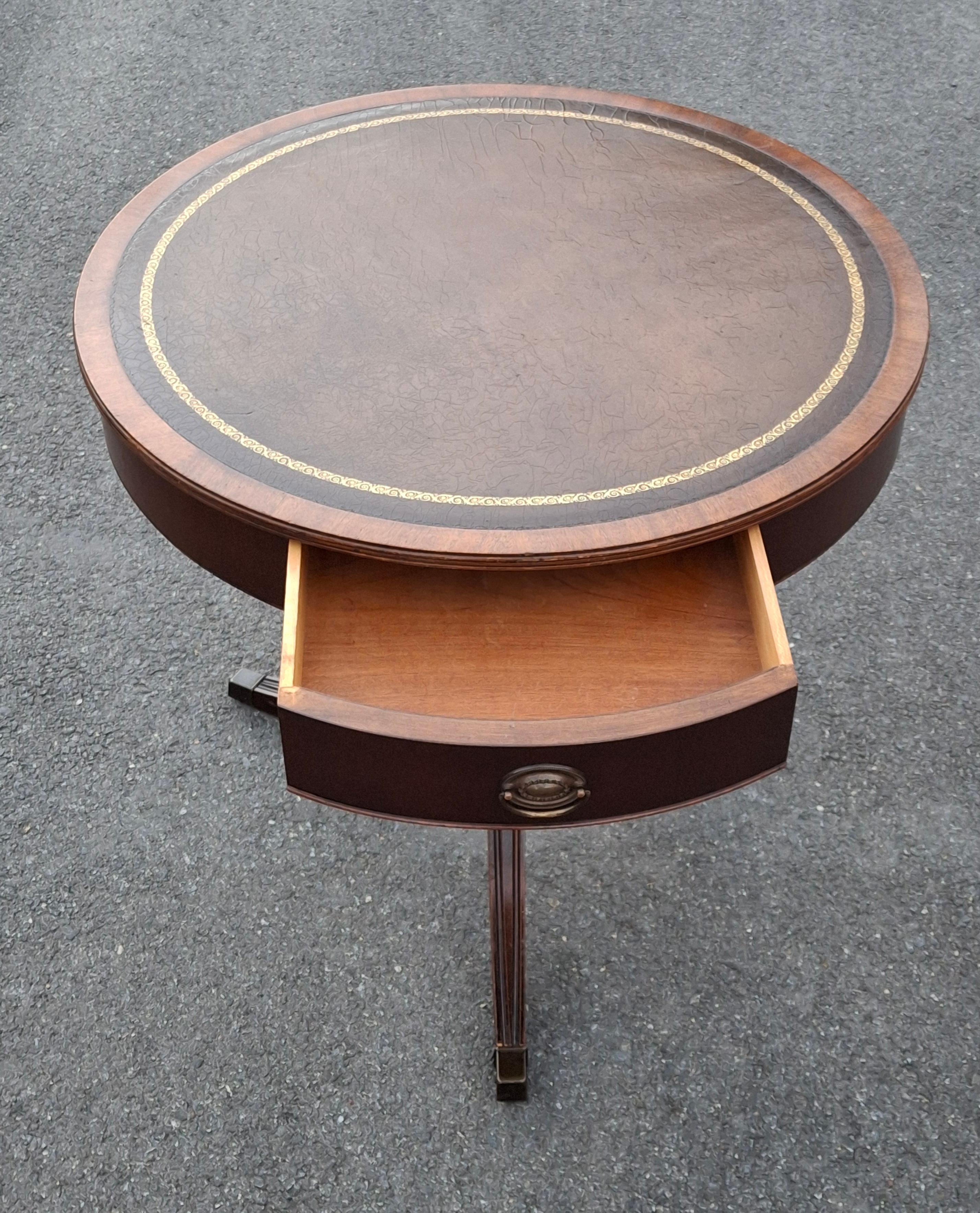 Georgian Style Mahogany and Tooled Leather and Stenciled Top Drum Table C. 1930s en vente 2