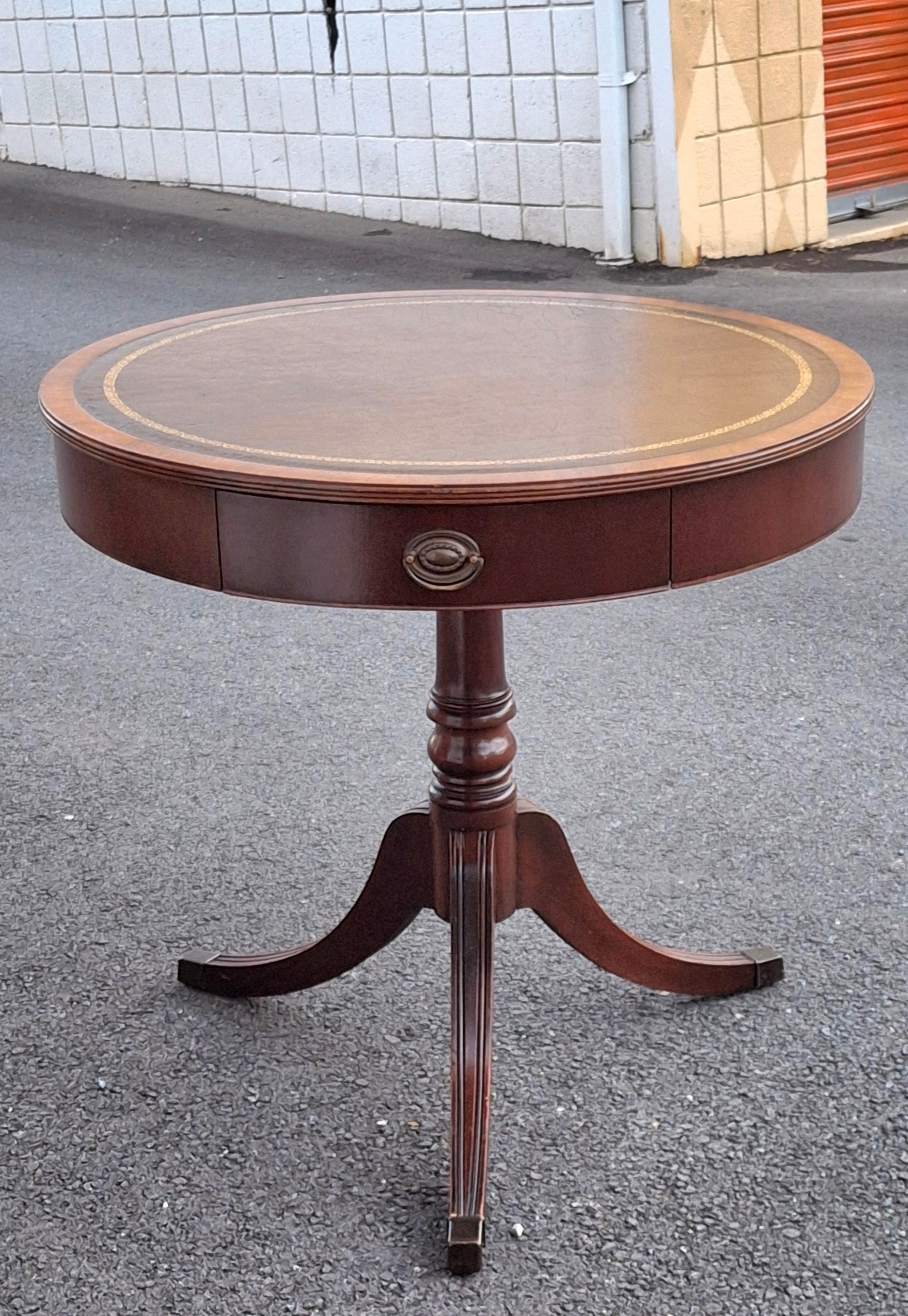 Américain Georgian Style Mahogany and Tooled Leather and Stenciled Top Drum Table C. 1930s en vente
