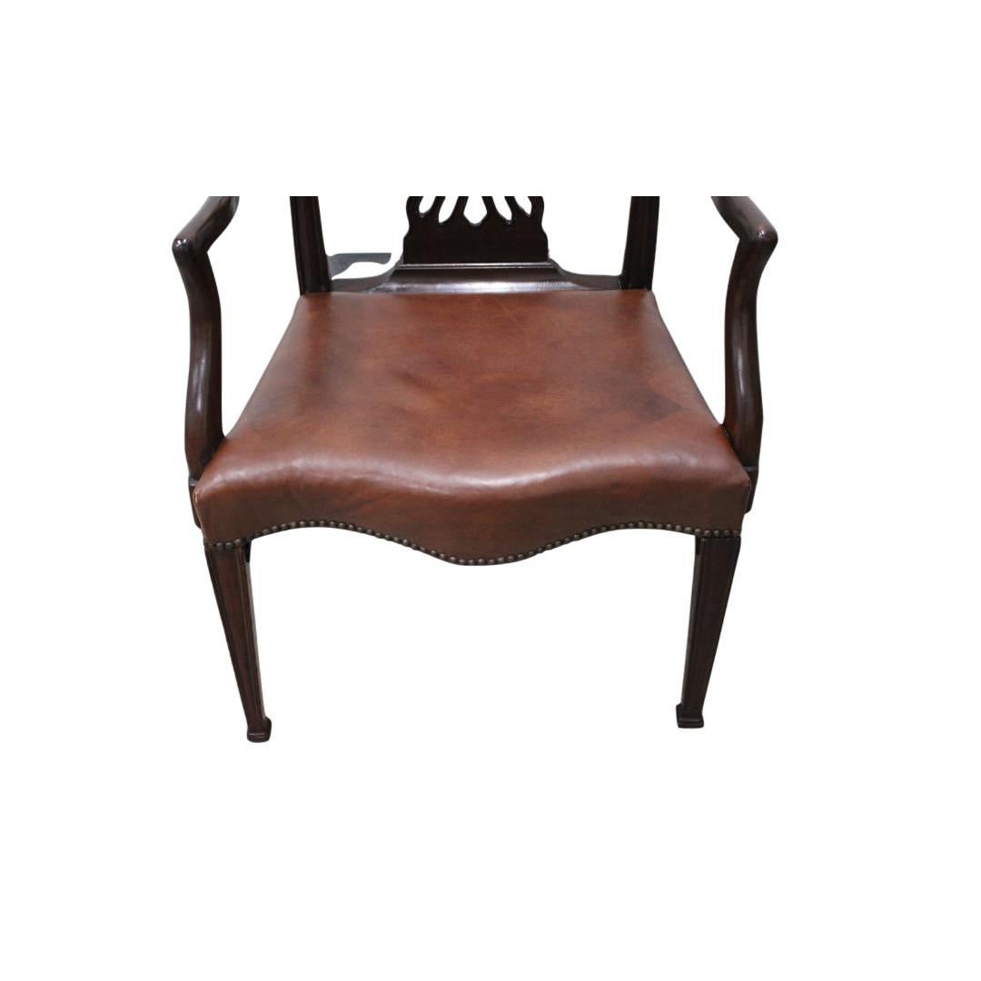 20th Century Georgian Style Mahogany Armchair W/ Leather Upholstery & Brass Edging For Sale