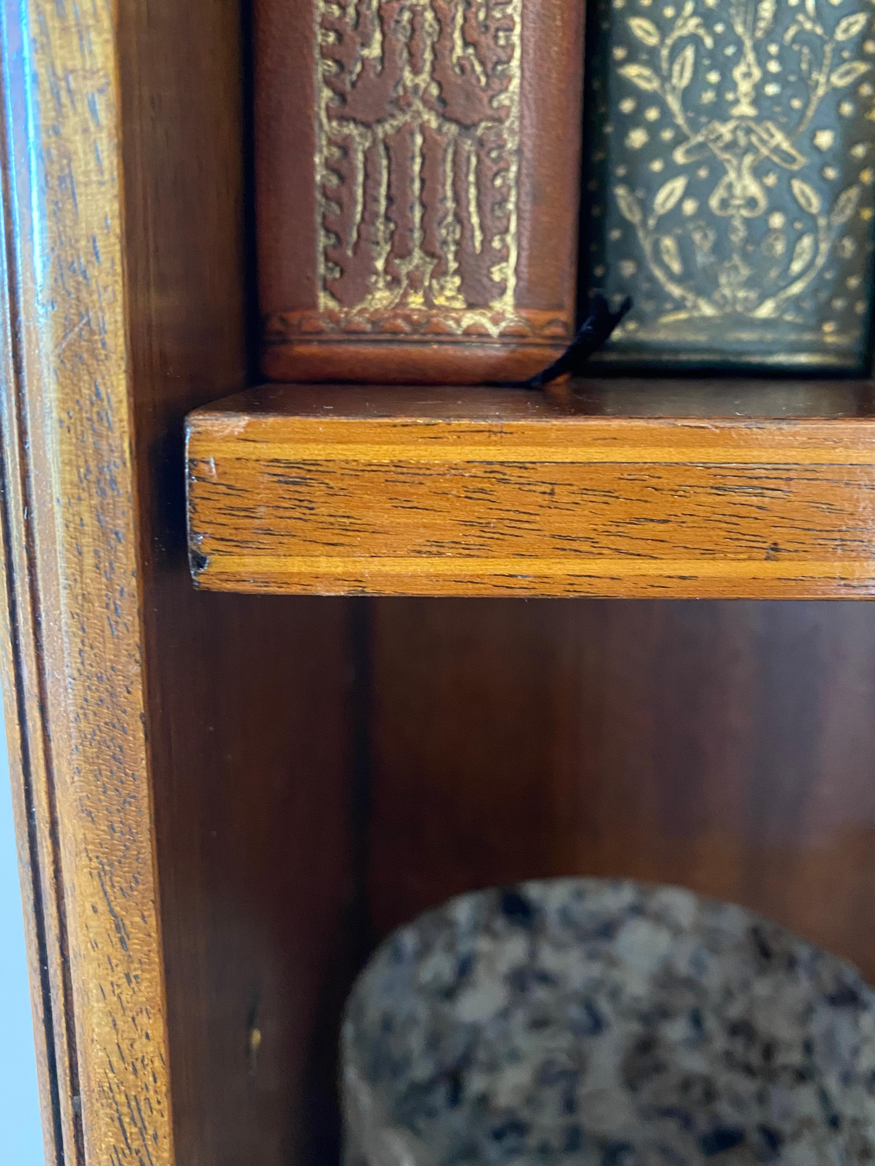 20th Century Georgian Style Mahogany Bookcase, English Adjustable Shelves with String Inlay