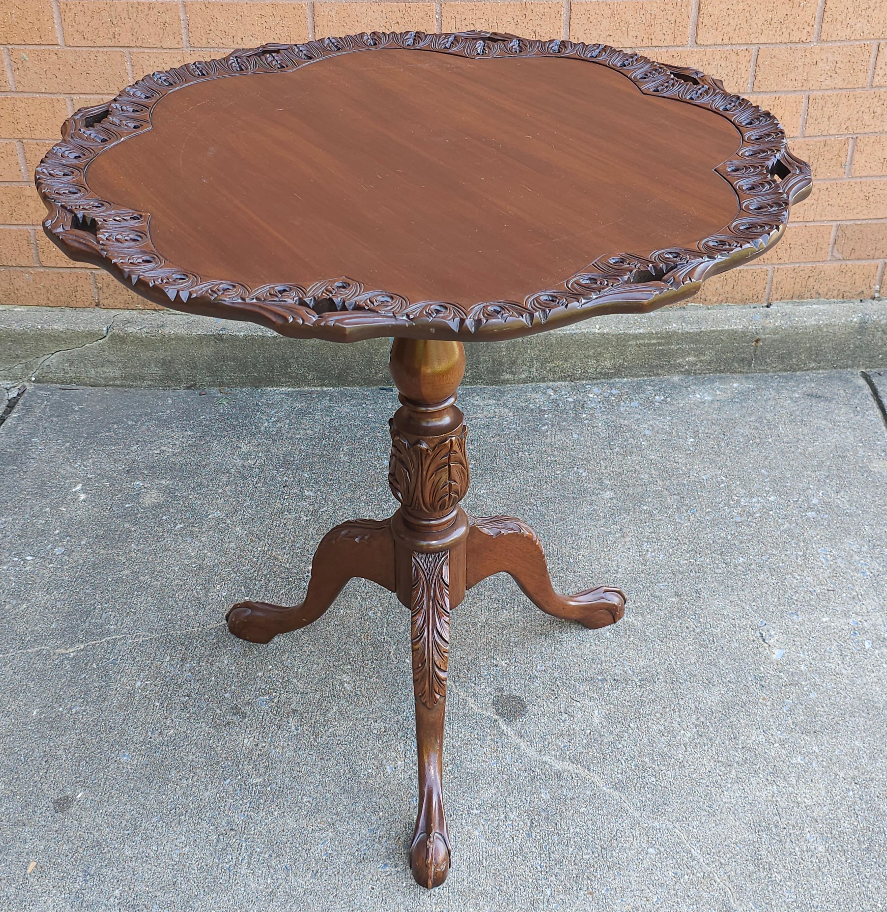 Georgian Style Mahogany Carved Galleried Tilt Top Tea Table  In Good Condition For Sale In Germantown, MD