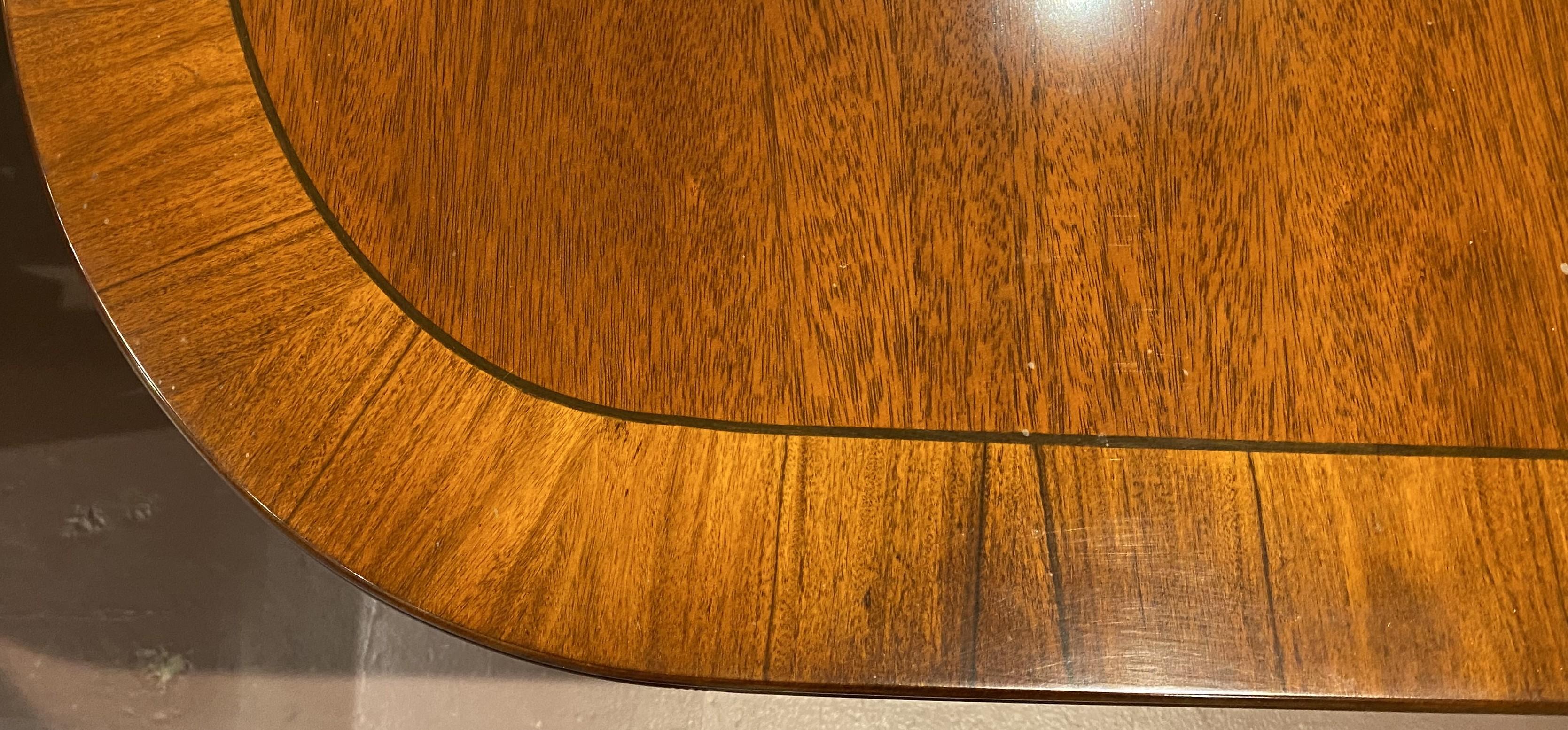 Georgian Style Mahogany Double Pedestal Banded Dining Table with Two Leaves In Good Condition In Milford, NH