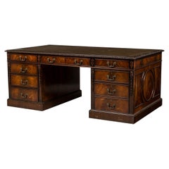 Georgian style mahogany kneehole desk
