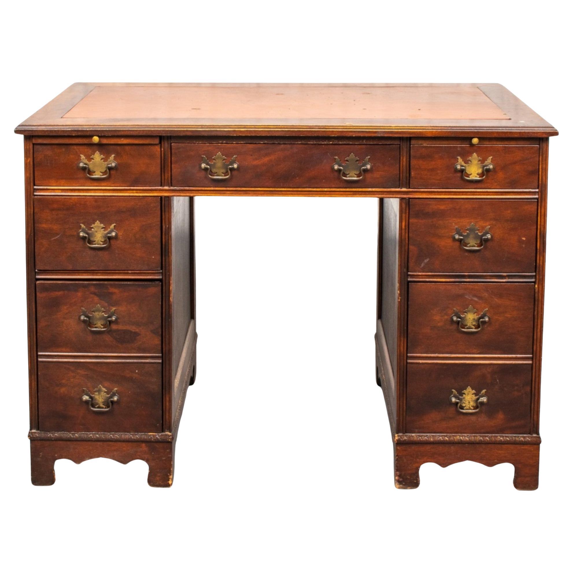Georgian Style Mahogany Pedestal Desk For Sale