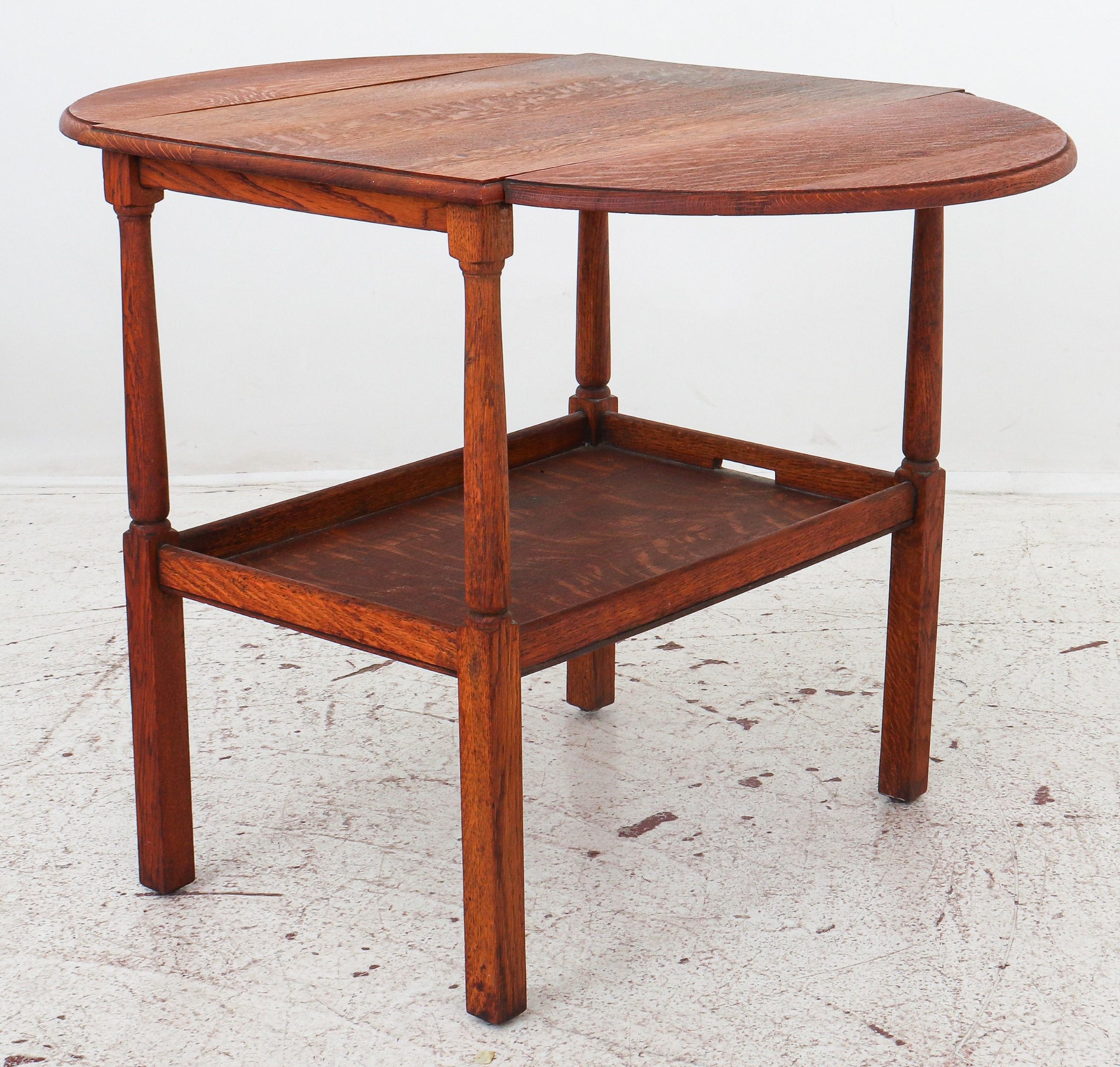 20th Century Georgian Style Oak Drop Leaf Side Table For Sale