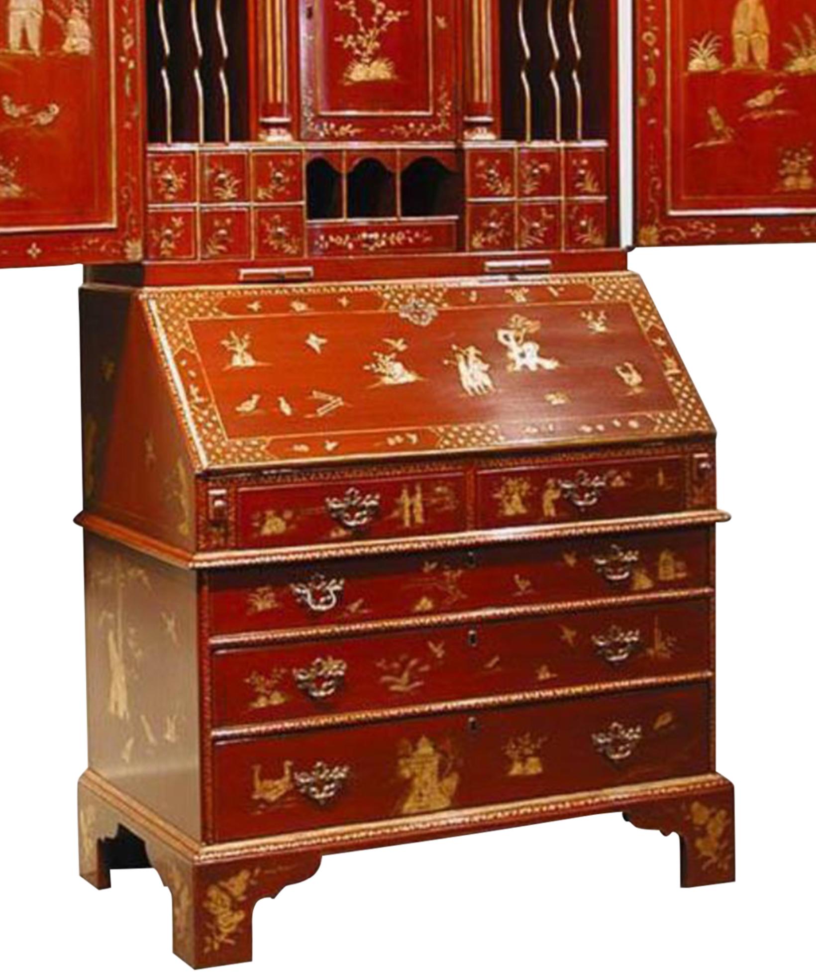 Secrétaire de style géorgien rouge et or décoré de chinoiseries Burton-Ching Bon état - En vente à LOS ANGELES, CA