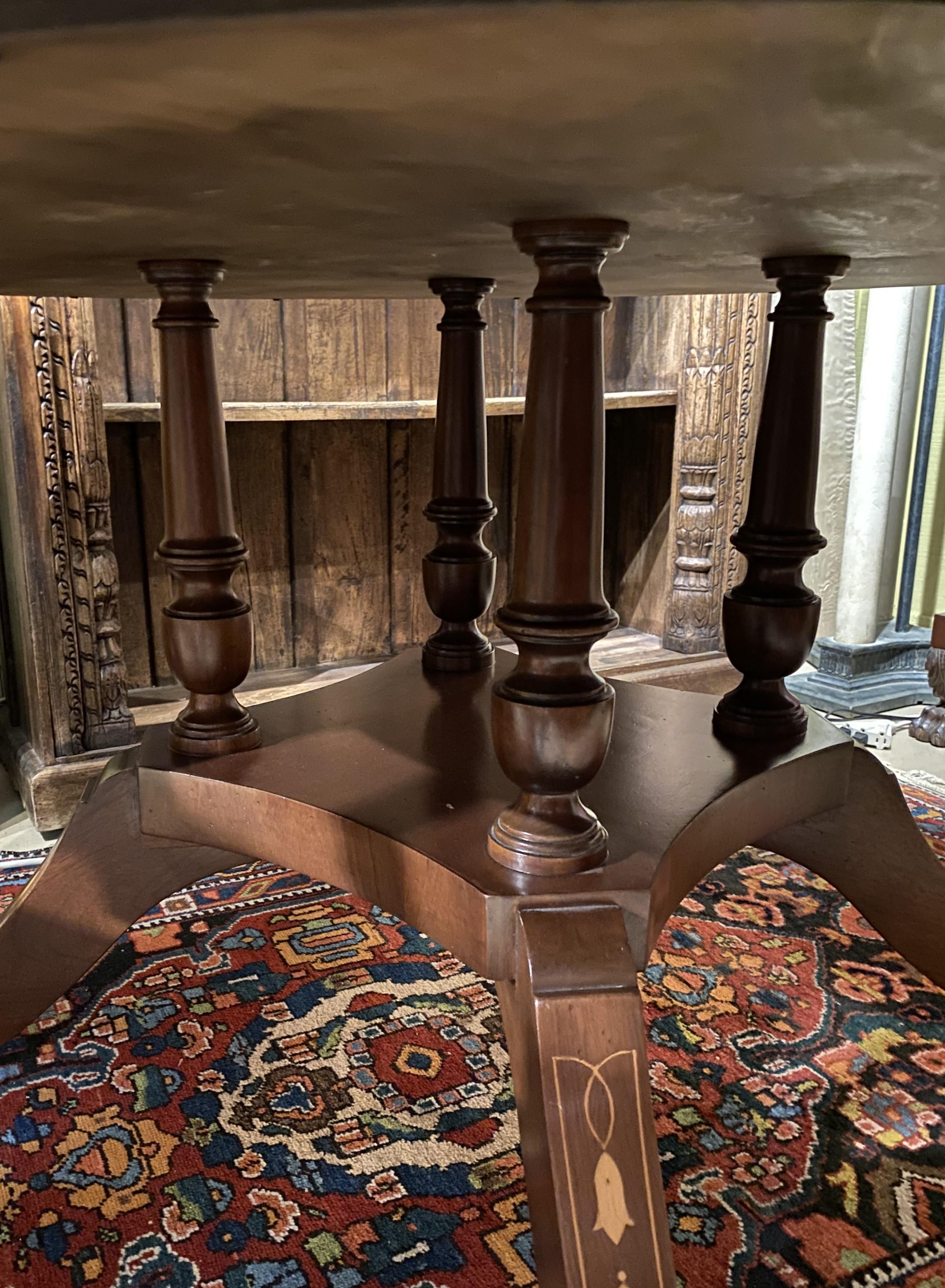 Georgian Style Round Banded Mahogany Dining Table with Outswept Legs 3
