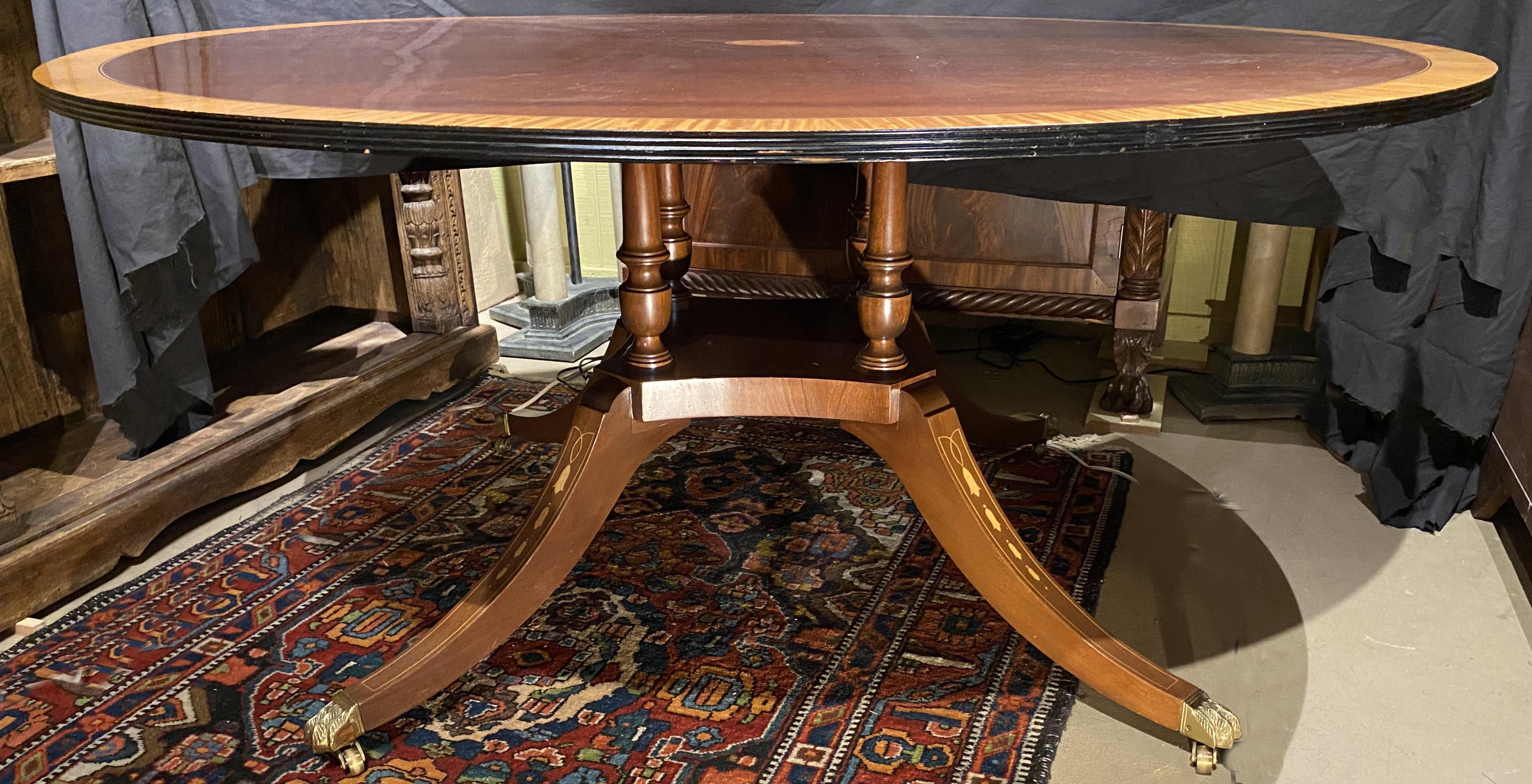 English Georgian Style Round Banded Mahogany Dining Table with Outswept Legs