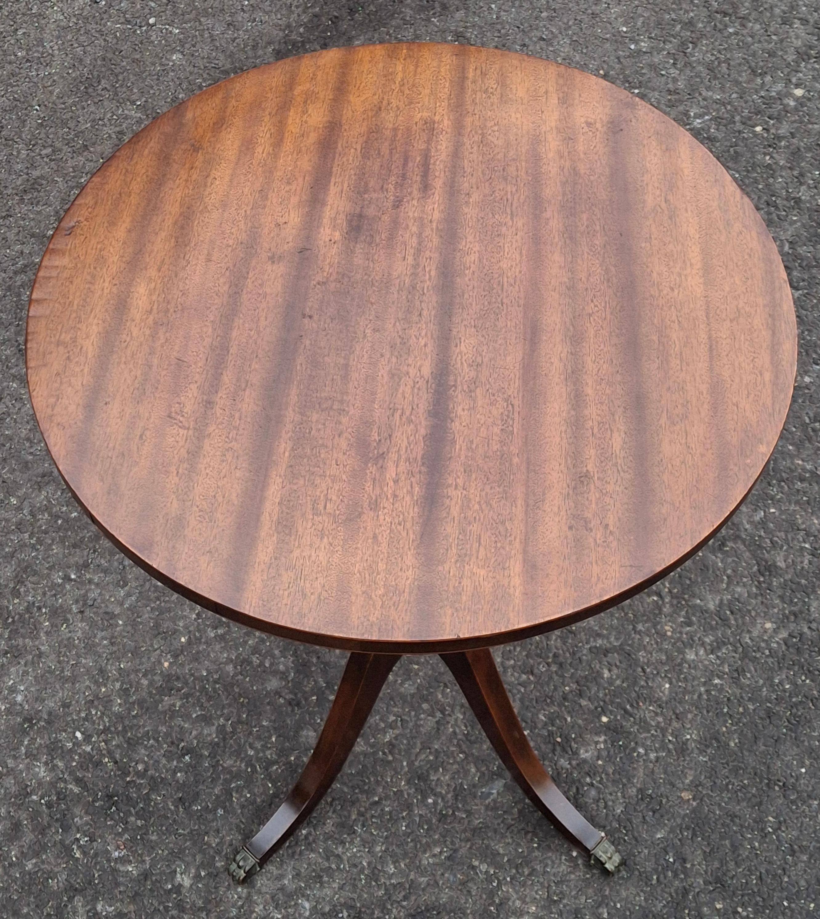 Intagliato Georgian Style Satin Mahogany Pedestal Quadpod Wine Table, Circa 1910s in vendita