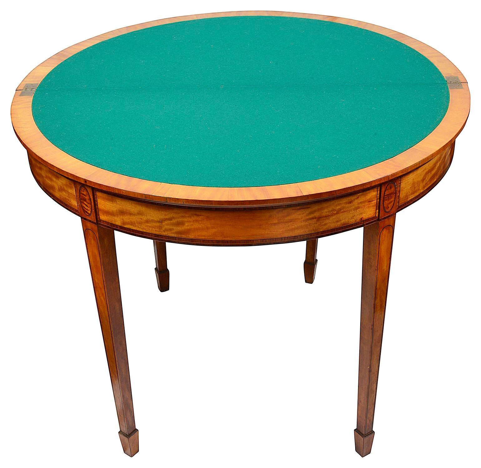 Georgian style Satinwood card table, circa 1900 In Good Condition For Sale In Brighton, Sussex