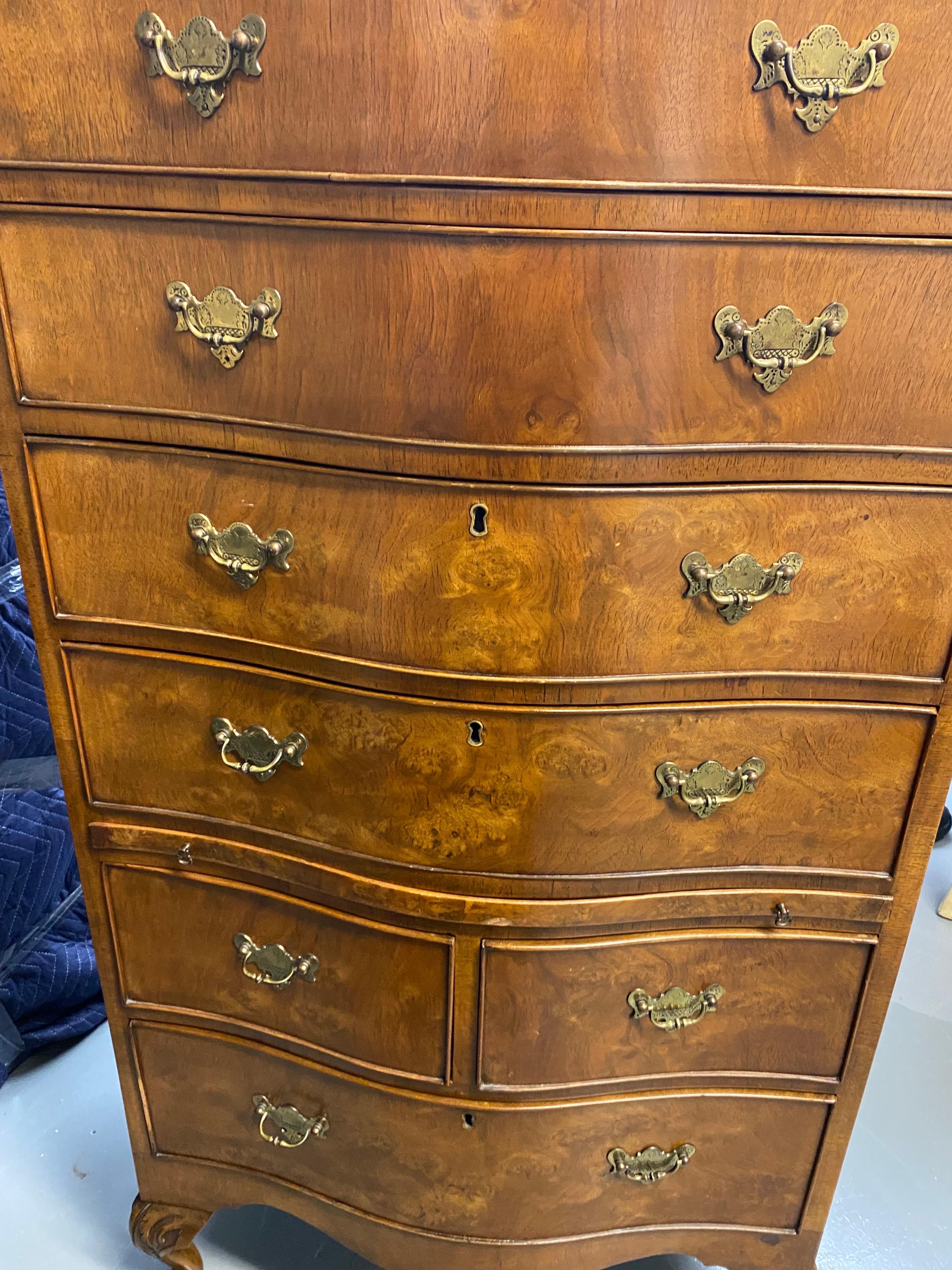 American Georgian Style Serpentine Front Tall Chest of Drawers, 20th Century For Sale