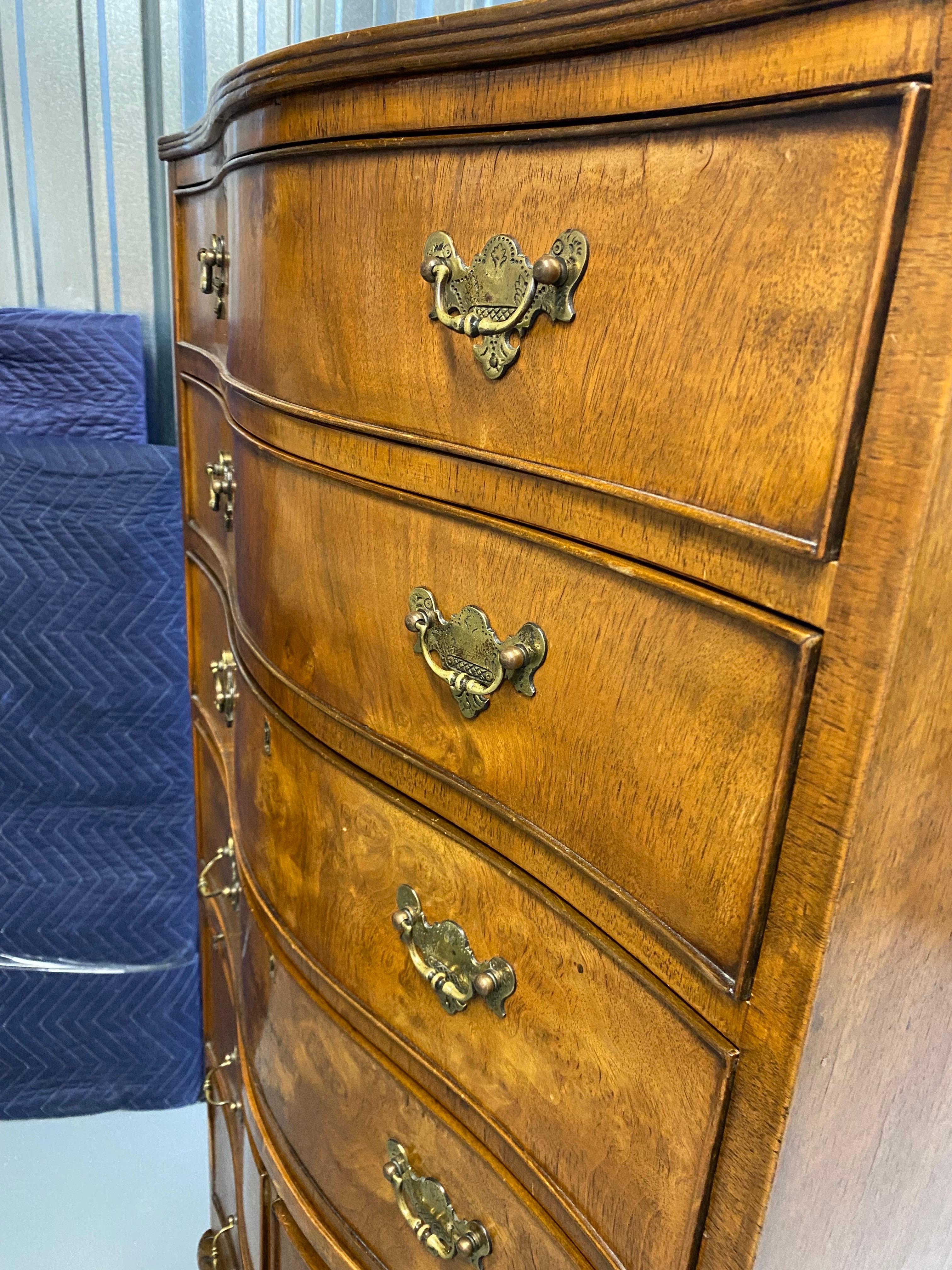 Veneer Georgian Style Serpentine Front Tall Chest of Drawers, 20th Century For Sale