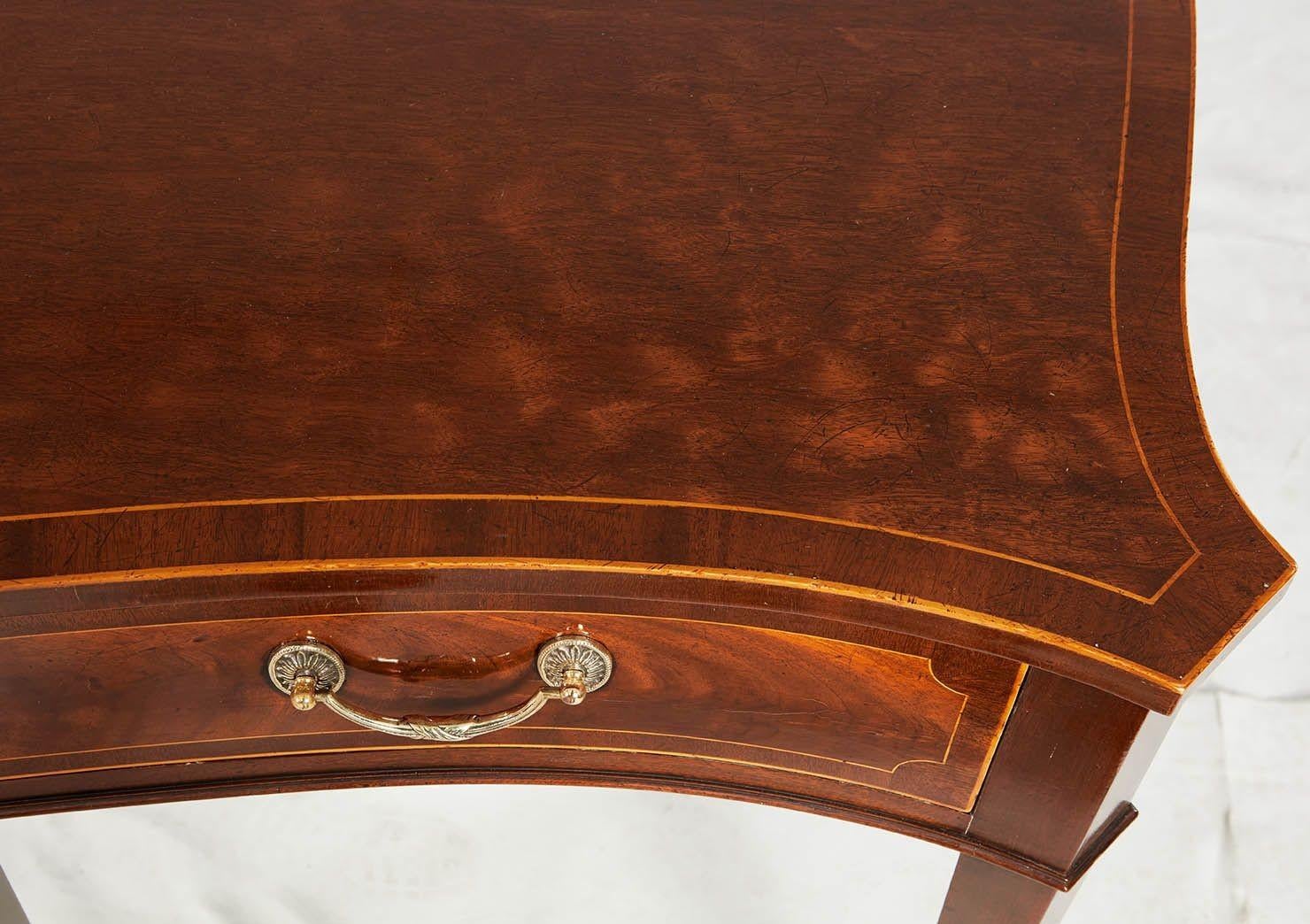 Georgian Style Serving Table In Good Condition In Greenwich, CT