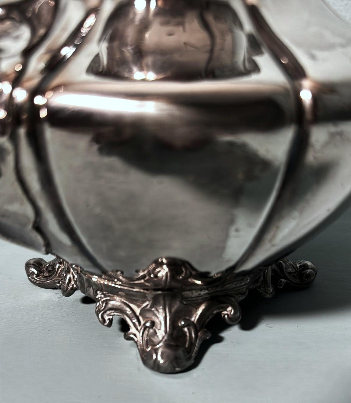 Georgian-Style Silver-Plated English Teapot-Chocolate Pot For Sale 5