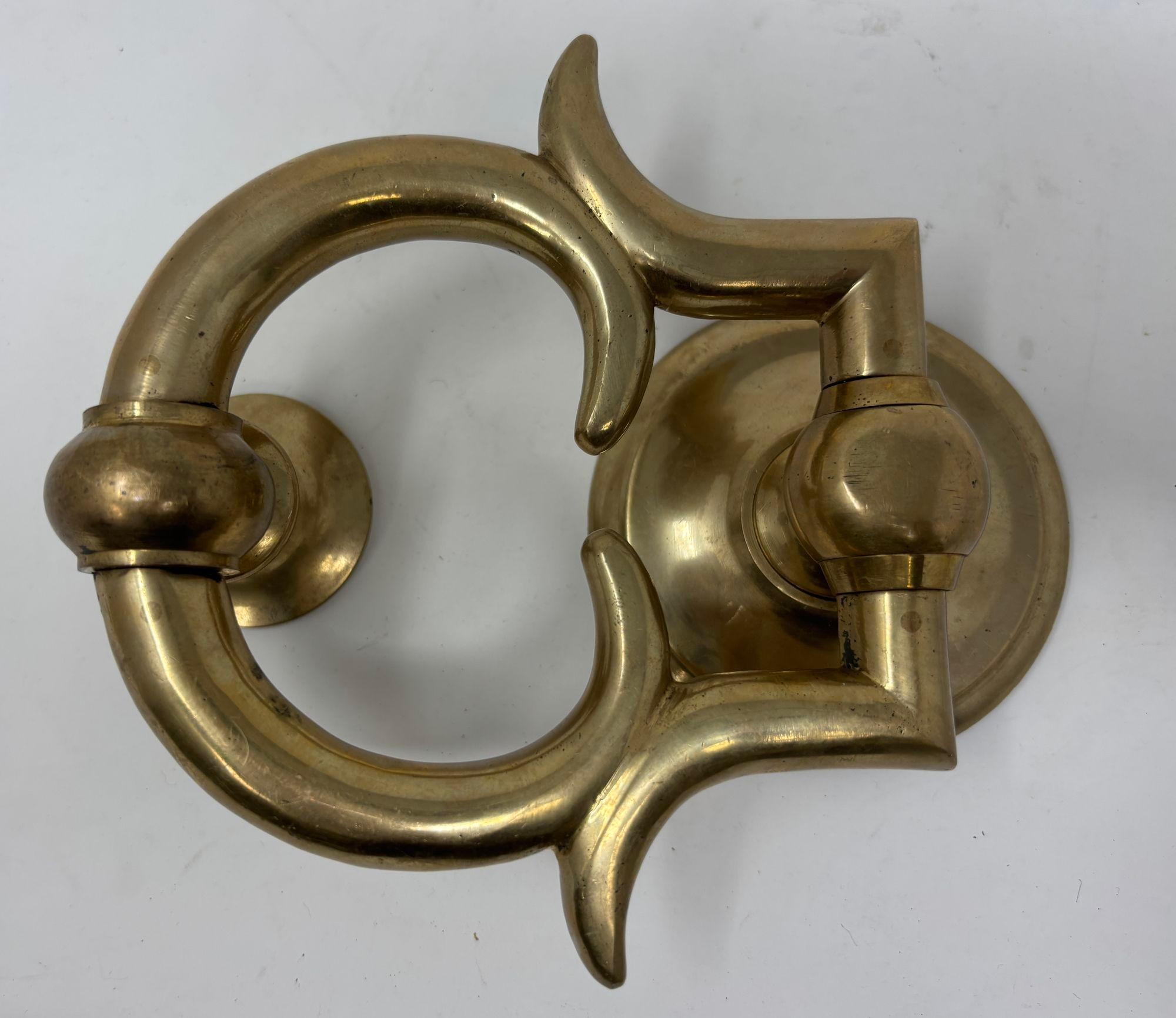 Battente per porta in ottone massiccio lucidato in stile georgiano del 1940 in vendita 1