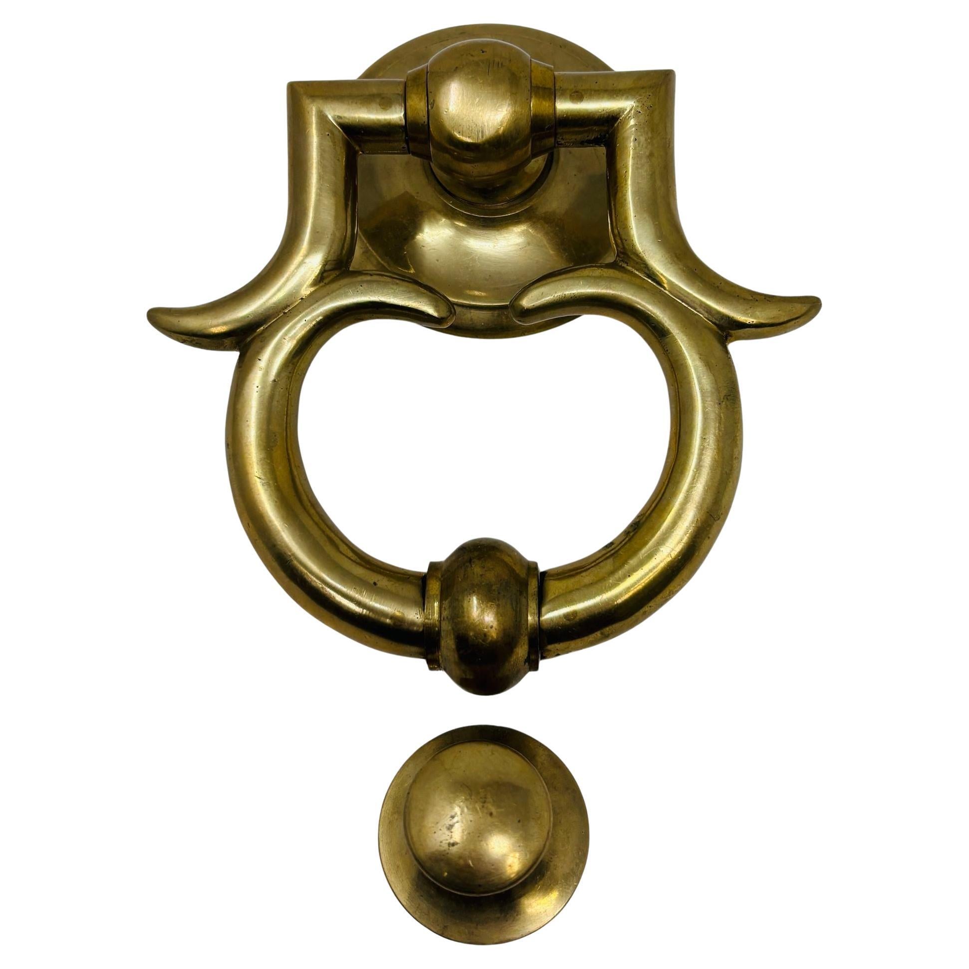Battente per porta in ottone massiccio lucidato in stile georgiano del 1940 in vendita