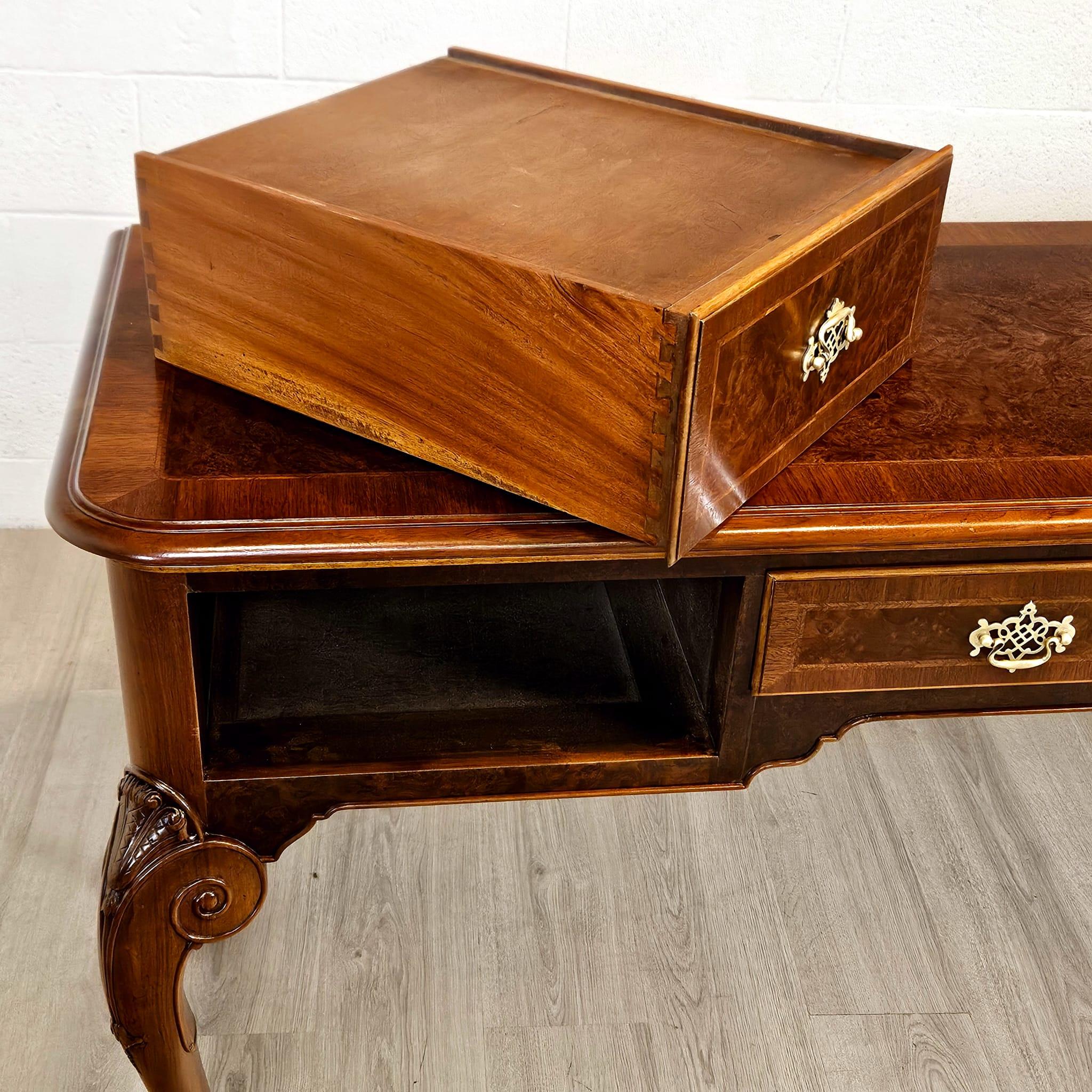 Georgian Style Walnut Server Sideboard, Walnut with Burr Walnut Panels For Sale 4