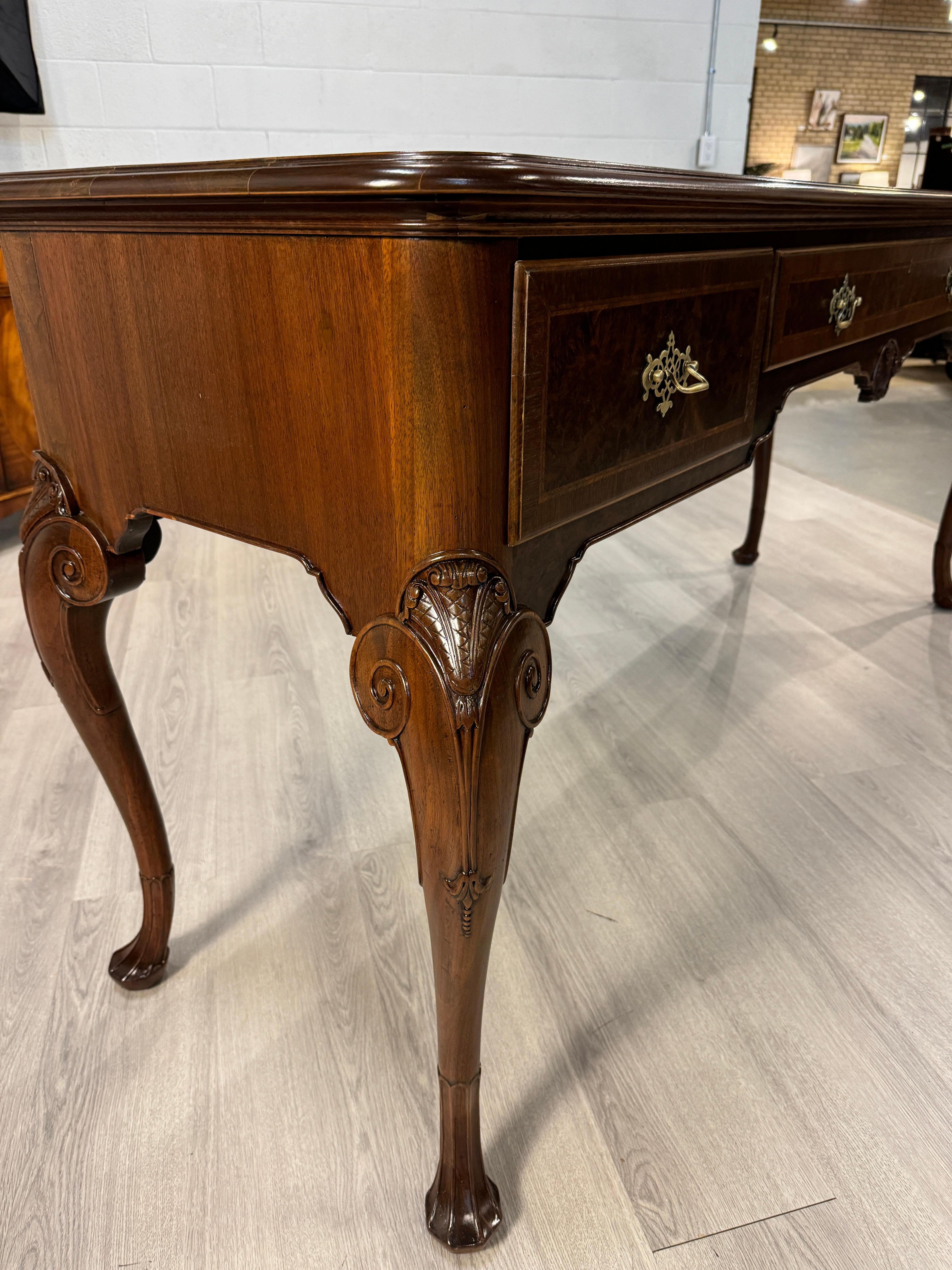 Georgian Style Walnut Server Sideboard, Walnut with Burr Walnut Panels For Sale 8