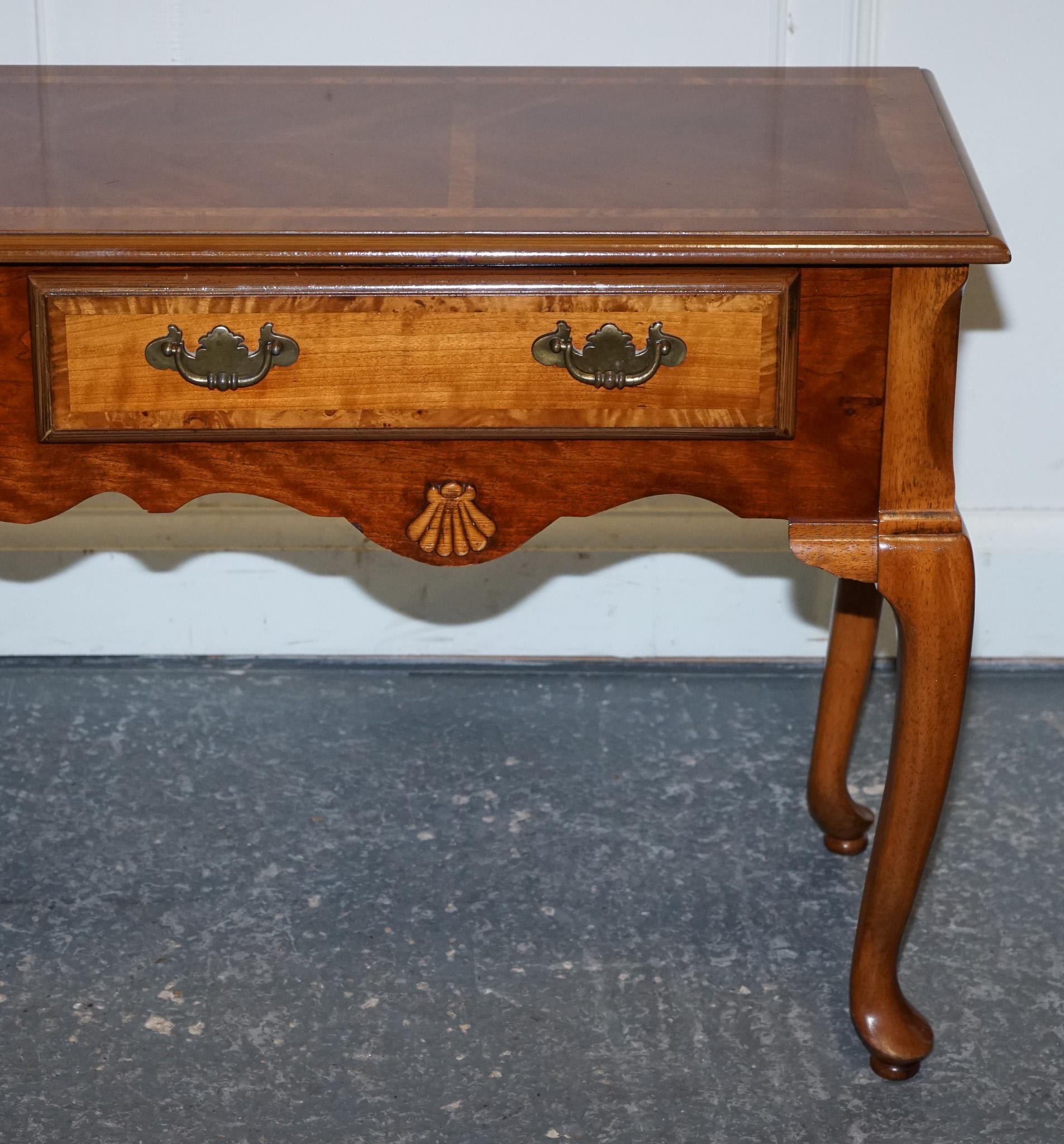 Hand-Crafted GEORGIAN STYLE WALNUT SIDE CONSOLE TABLE ON CABRIOLE LEGS CiRCA 1980'S For Sale
