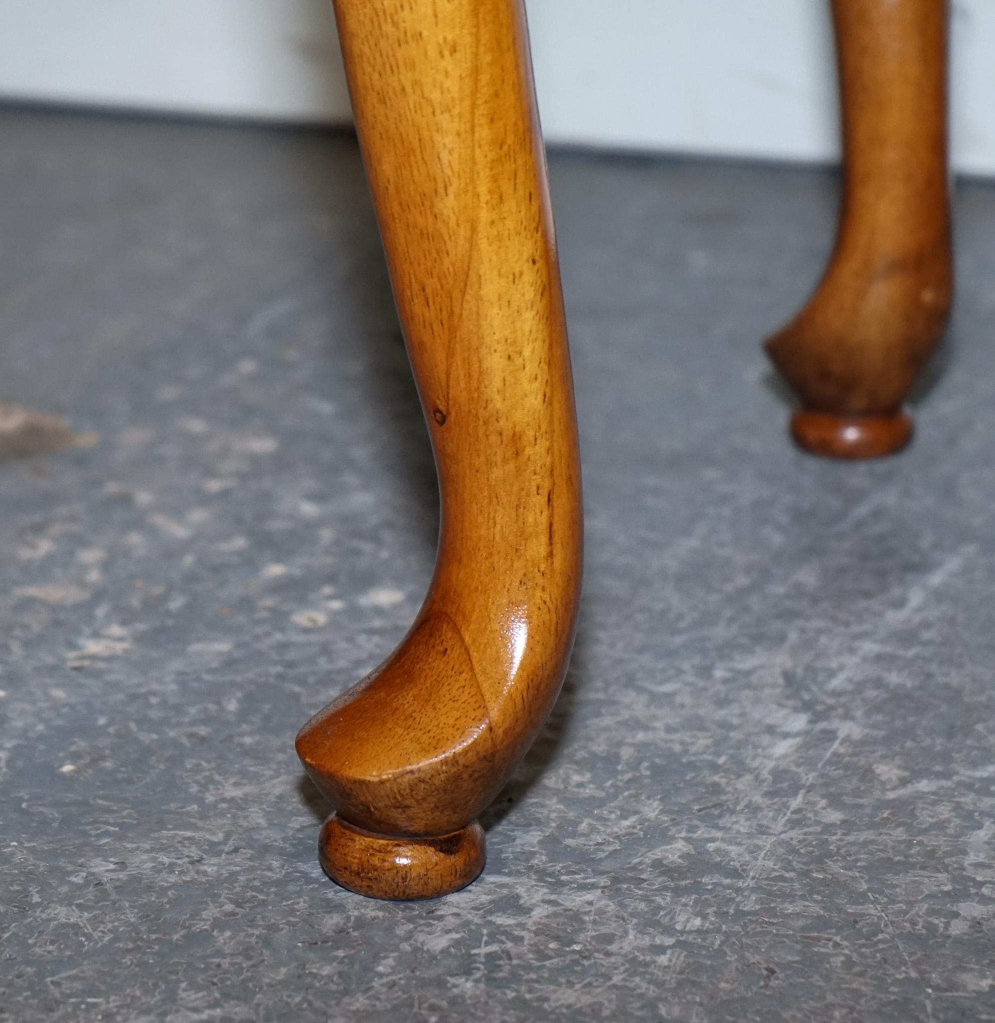 20th Century GEORGIAN STYLE WALNUT SIDE CONSOLE TABLE ON CABRIOLE LEGS CiRCA 1980'S For Sale