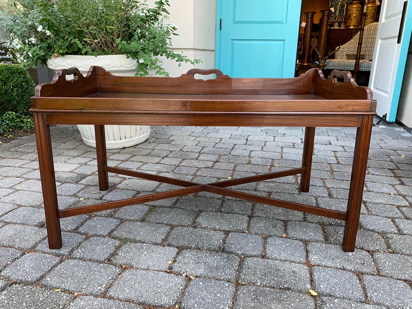 Georgian style wood tray coffee table, circa 1830-1840s
with X-stretcher.