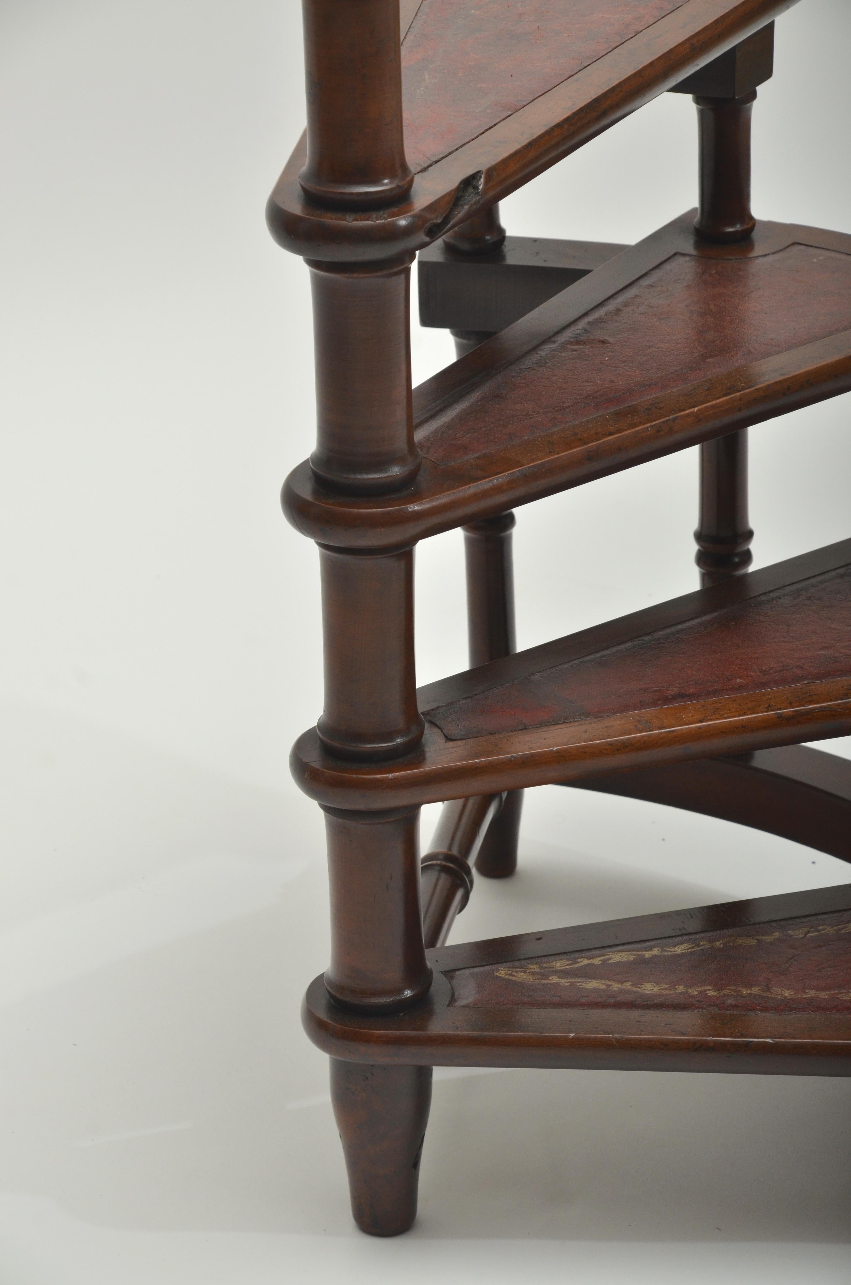 Georgian Style Yew Wood Library Steps, England, circa 1940s For Sale 5