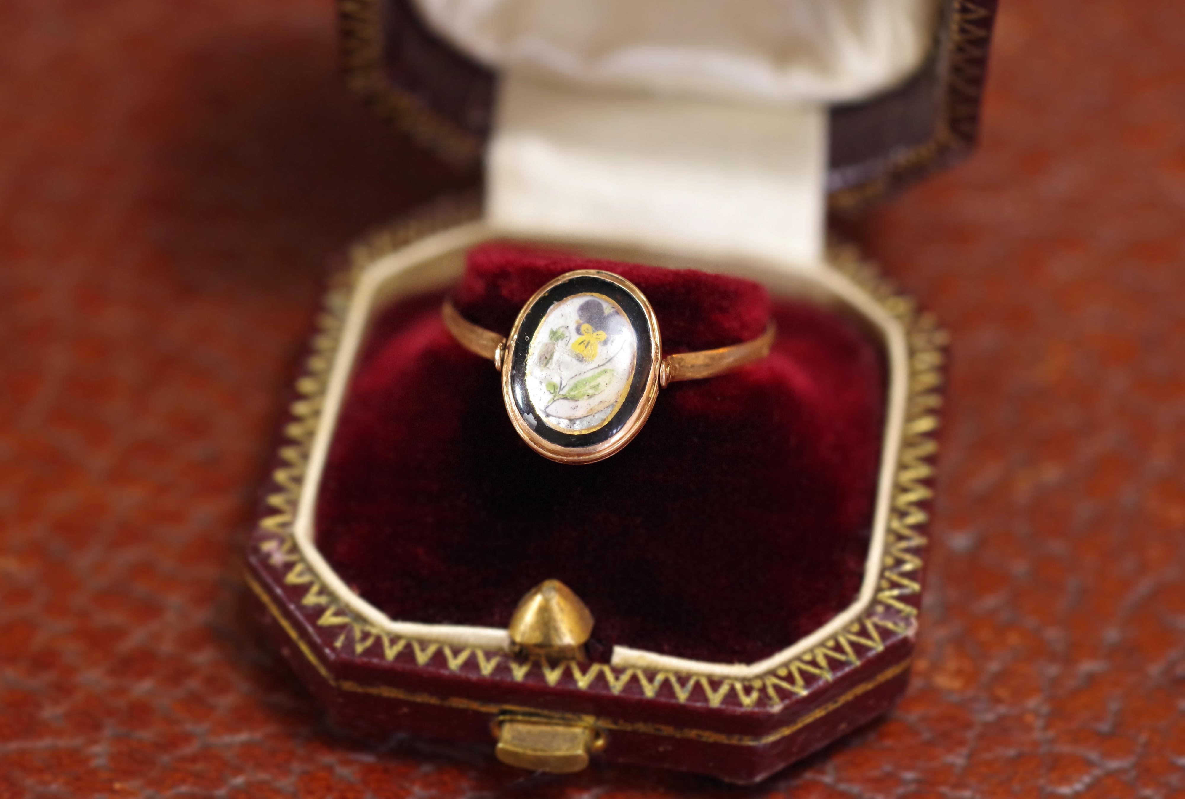 Georgian portrait swivel ring, Lady Portrait, Pansy Flower For Sale 6