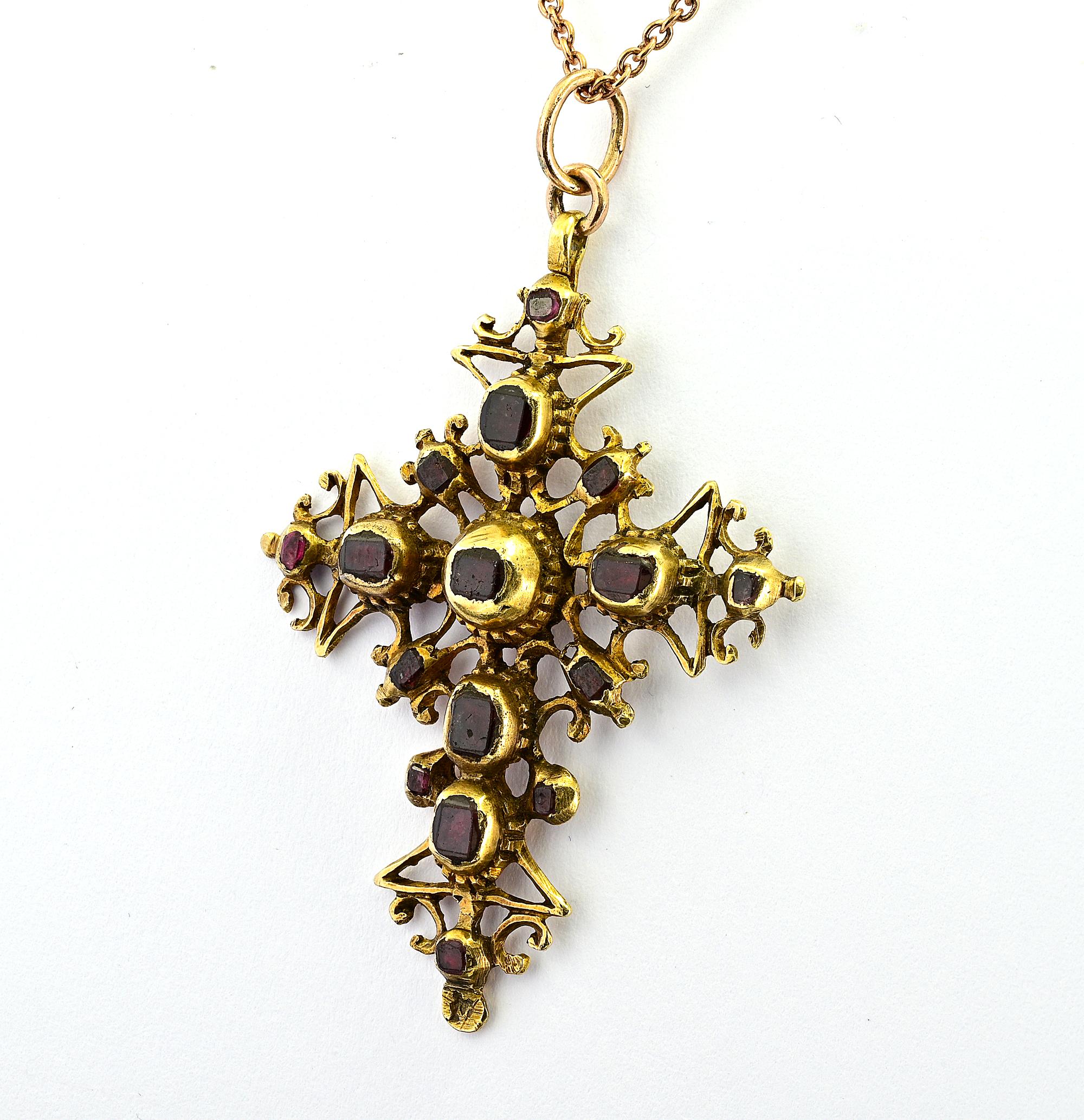 Georgian Table Cut Garnet and Ruby18 KT Cross Pendant In Good Condition For Sale In Napoli, IT