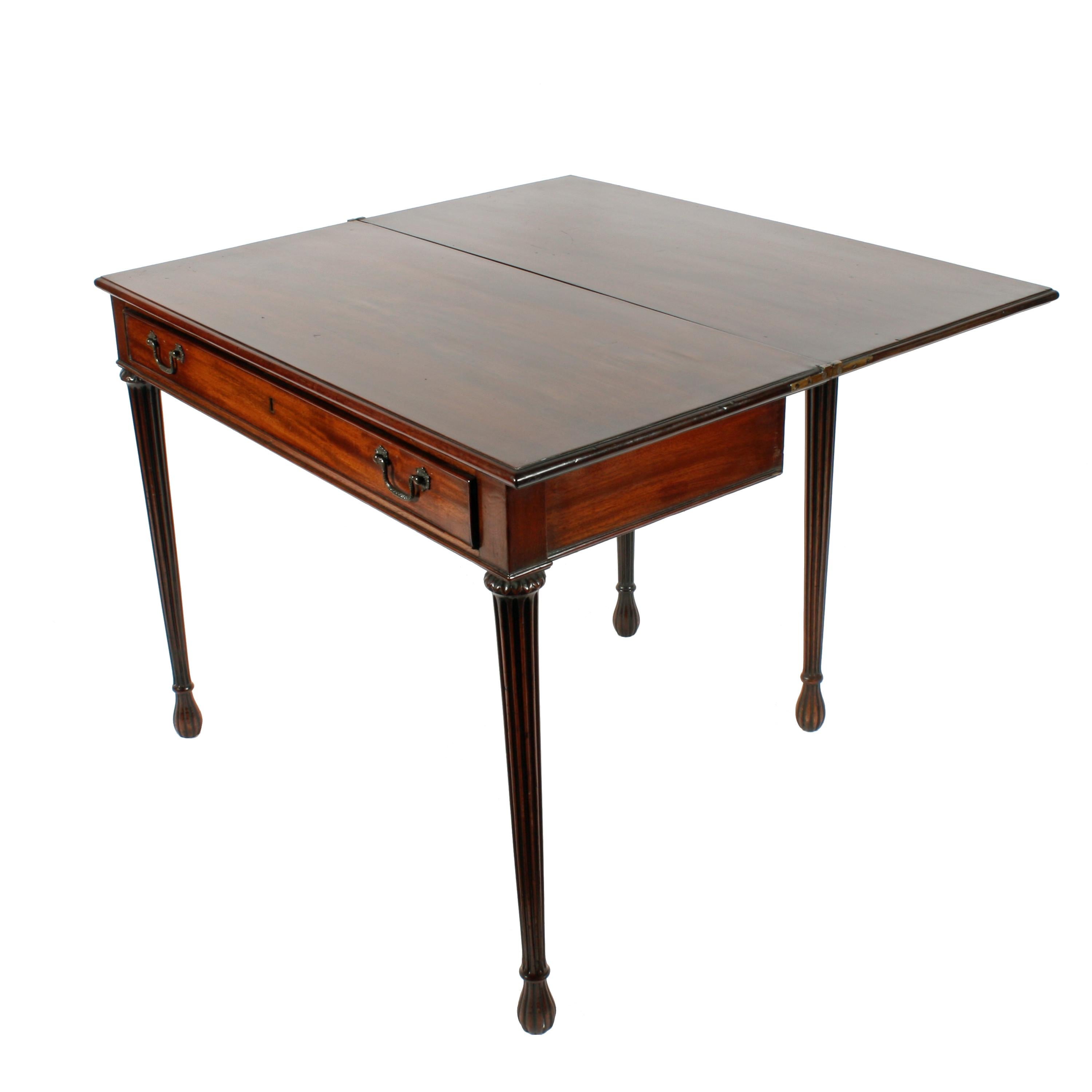 Georgian 'Tassel Toe' Tea Table In Good Condition For Sale In Newcastle Upon Tyne, GB