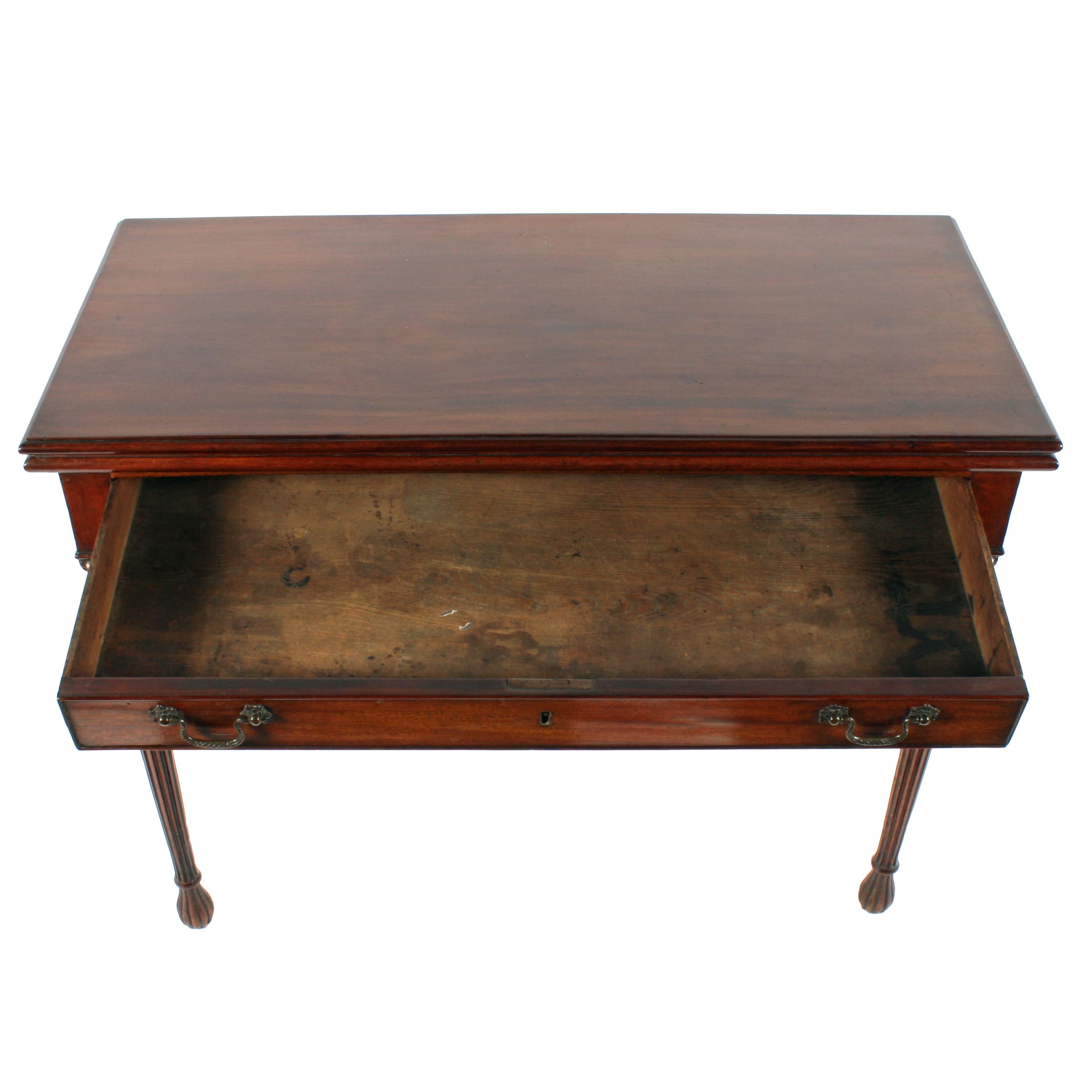 Mahogany Georgian 'Tassel Toe' Tea Table For Sale
