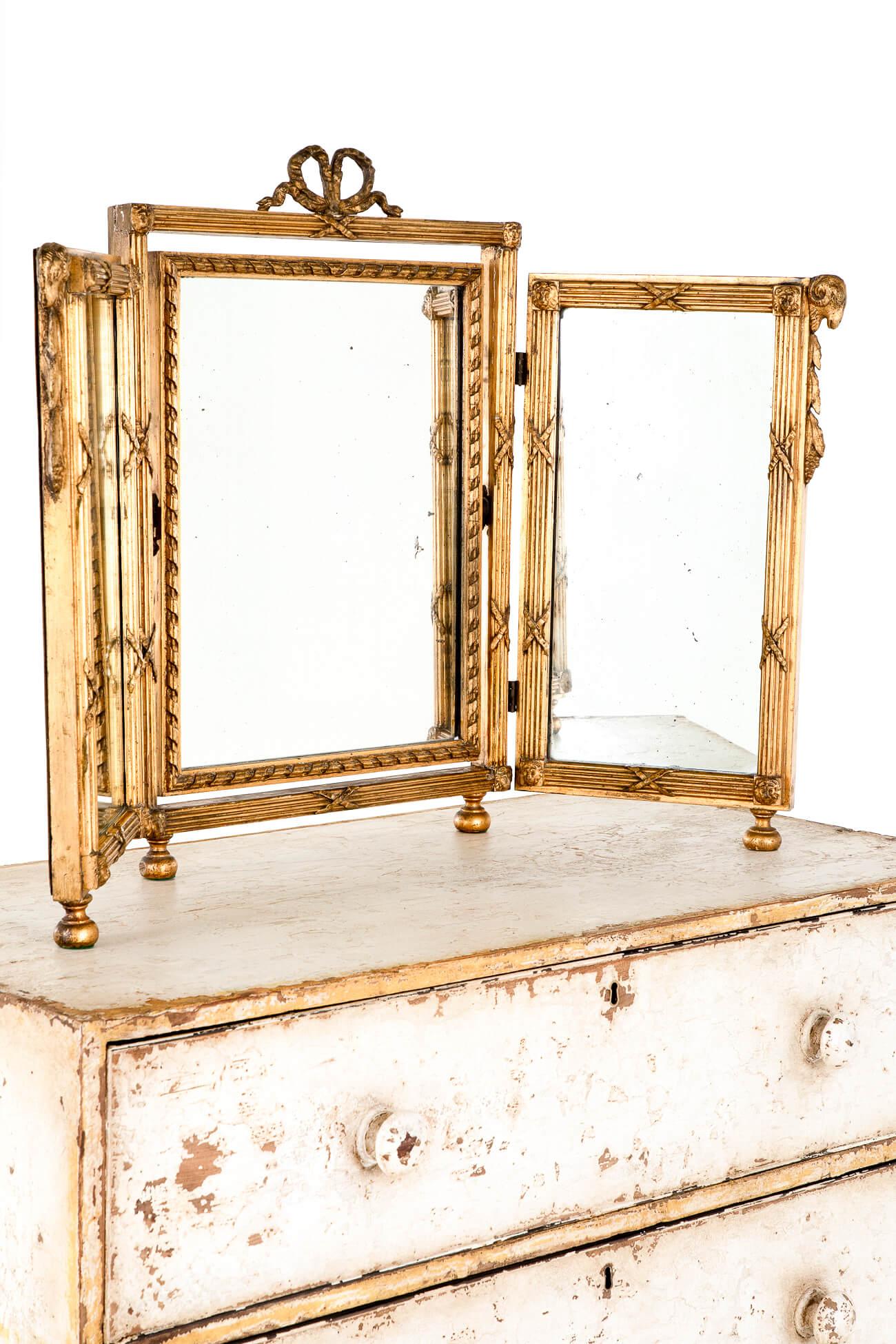 Georgian Triptych Gilt Mirror For Sale 1