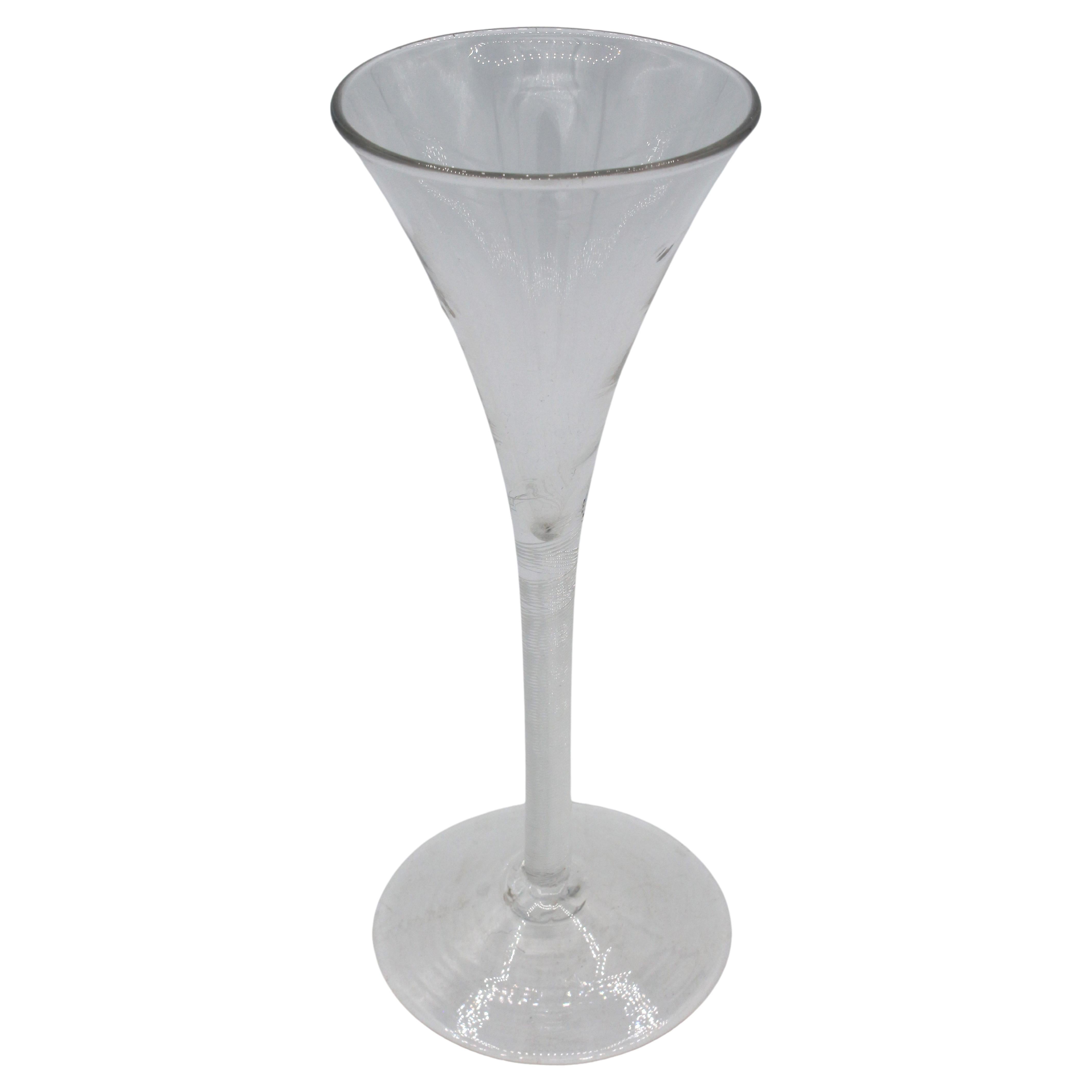 Vaso de brindis georgiano en forma de trompeta, hacia 1750, Inglaterra