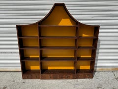 Georgisches Wandregal