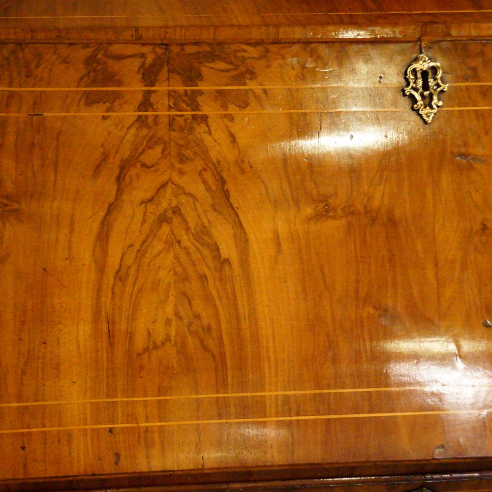 Early 19th Century Georgian Walnut Bureau