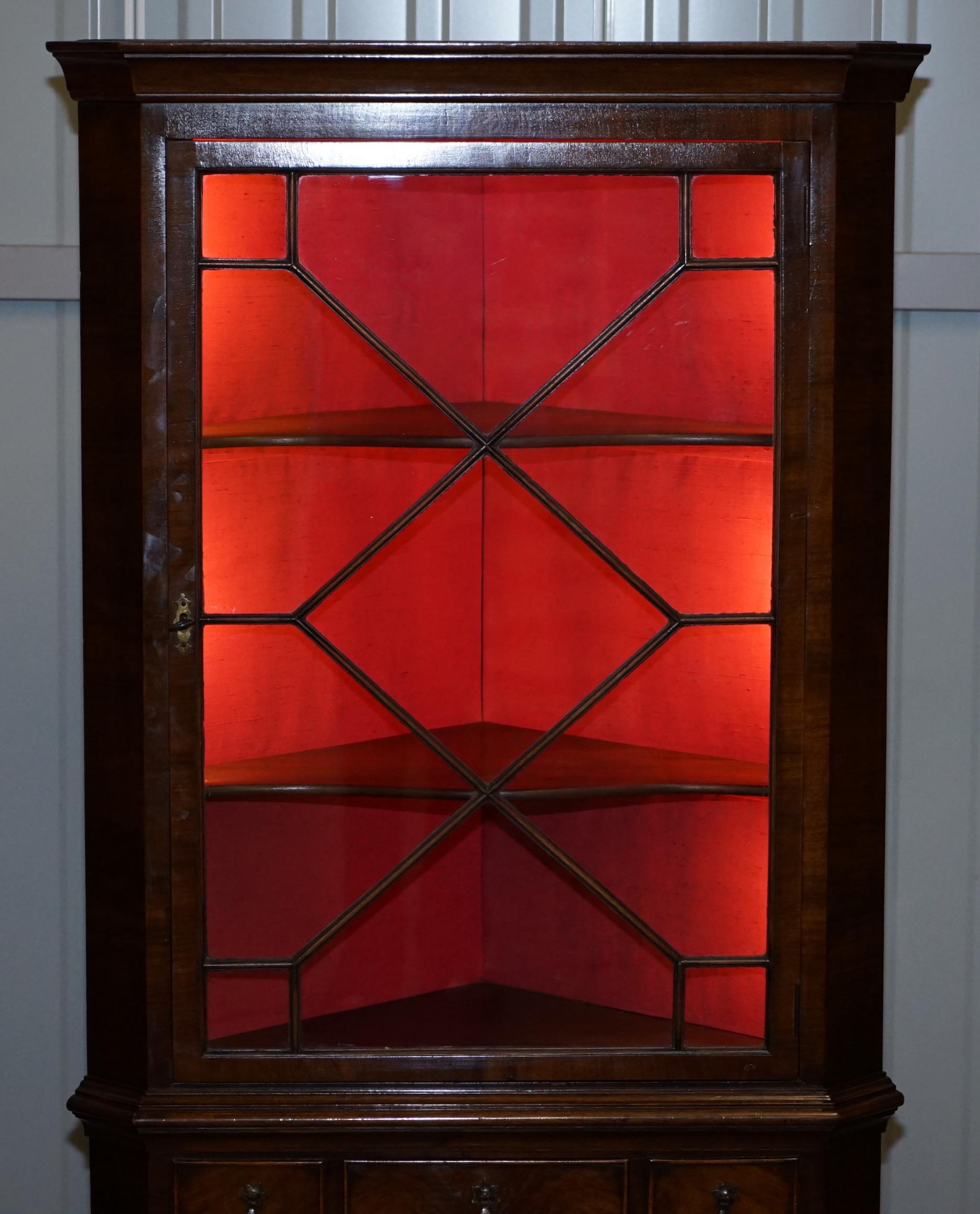 Hand-Crafted Georgian Walnut circa 1800 Corner Cupboard Astral Glazed with Built in Lights