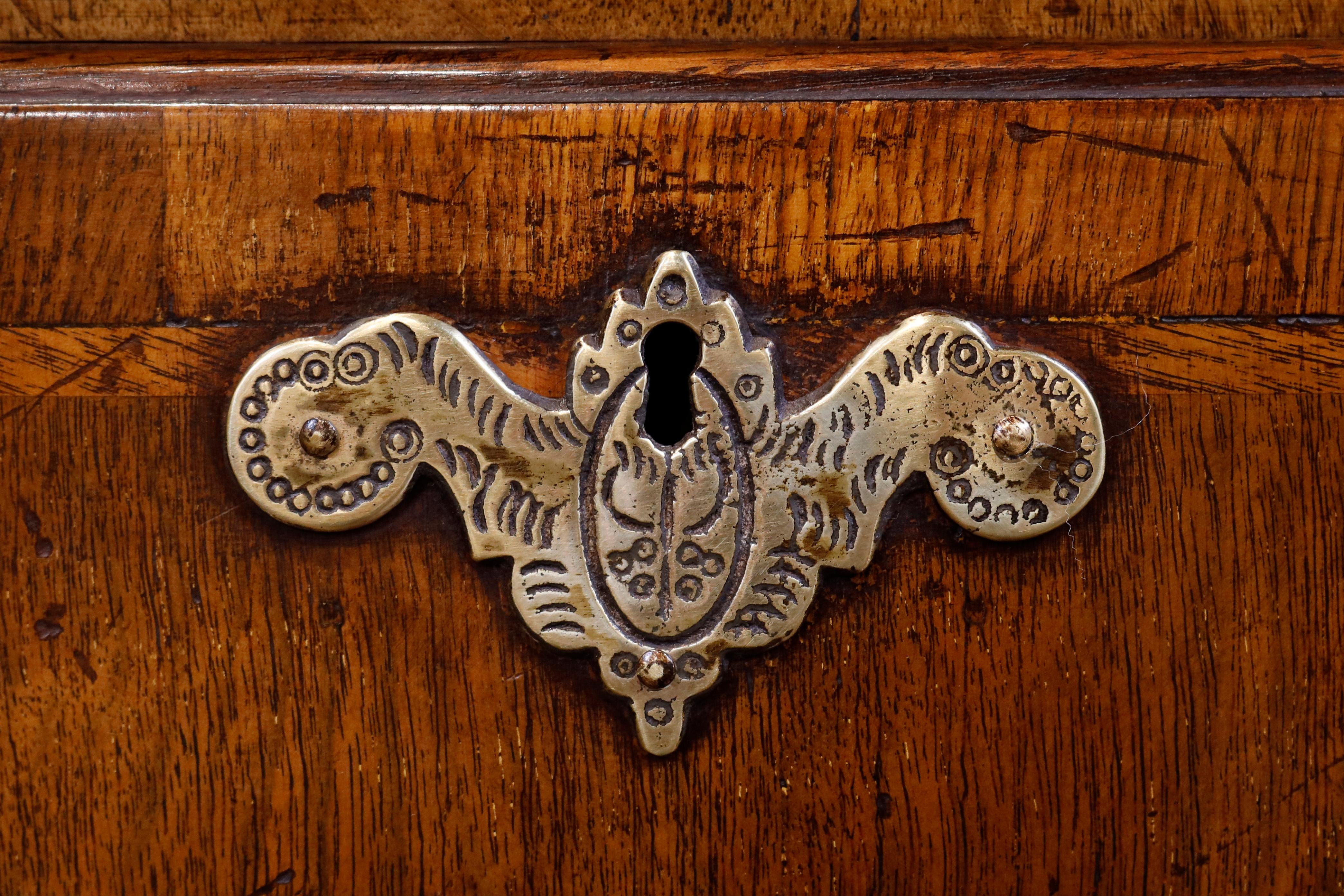 Georgian Walnut & Oak Chest on Chest For Sale 1