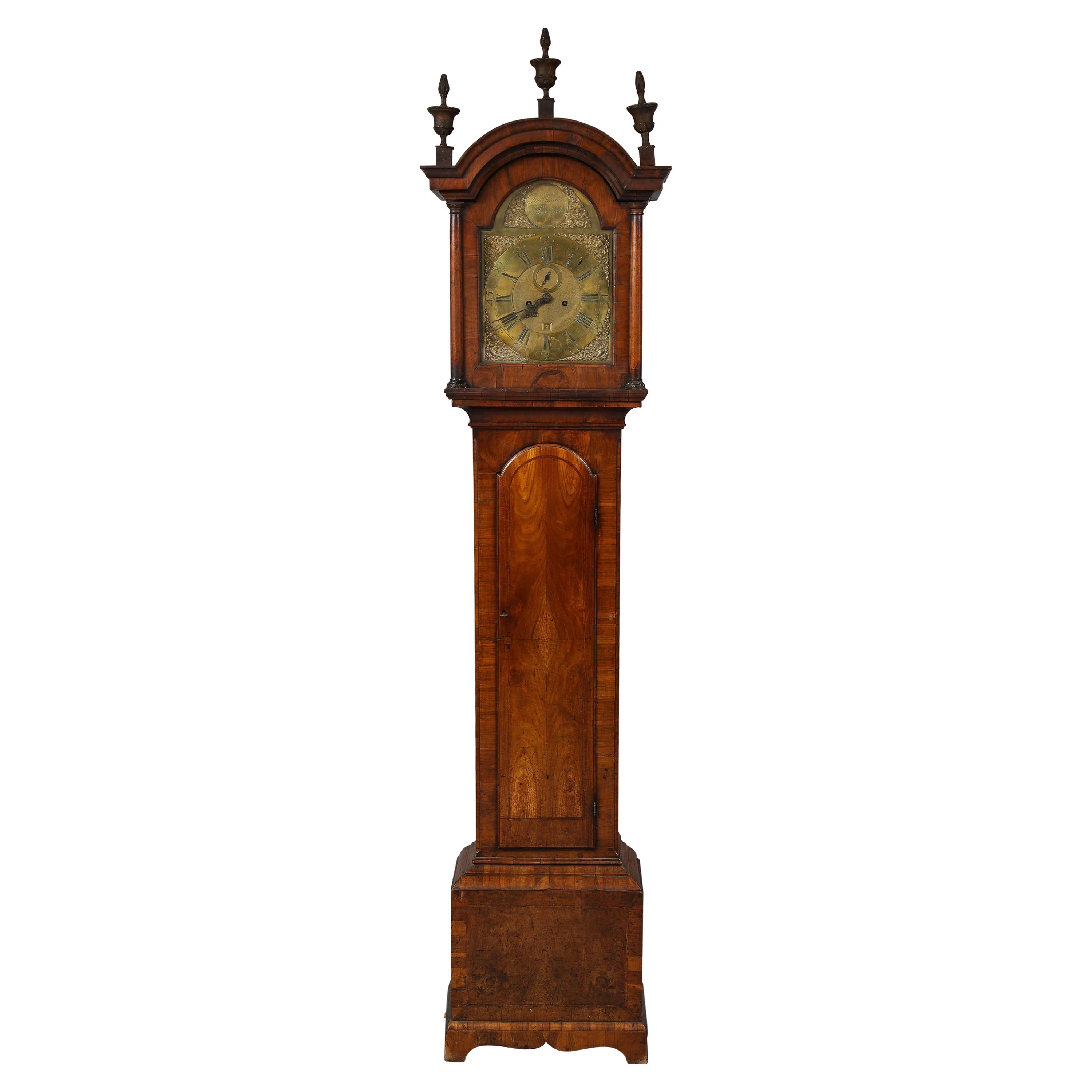 Horloge à grand boîtier géorgienne en noyer de Thomas Smith de Norwich en vente