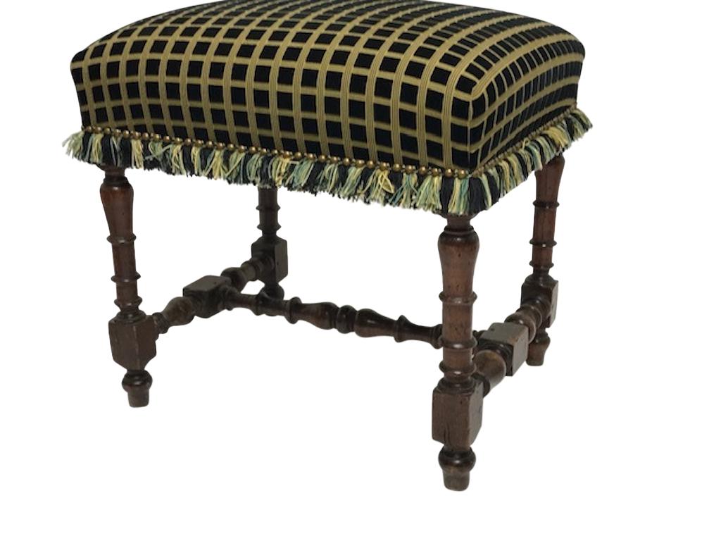 Upholstery Georgian Walnut Upholstered Bench, English 18th Century, circa 1780