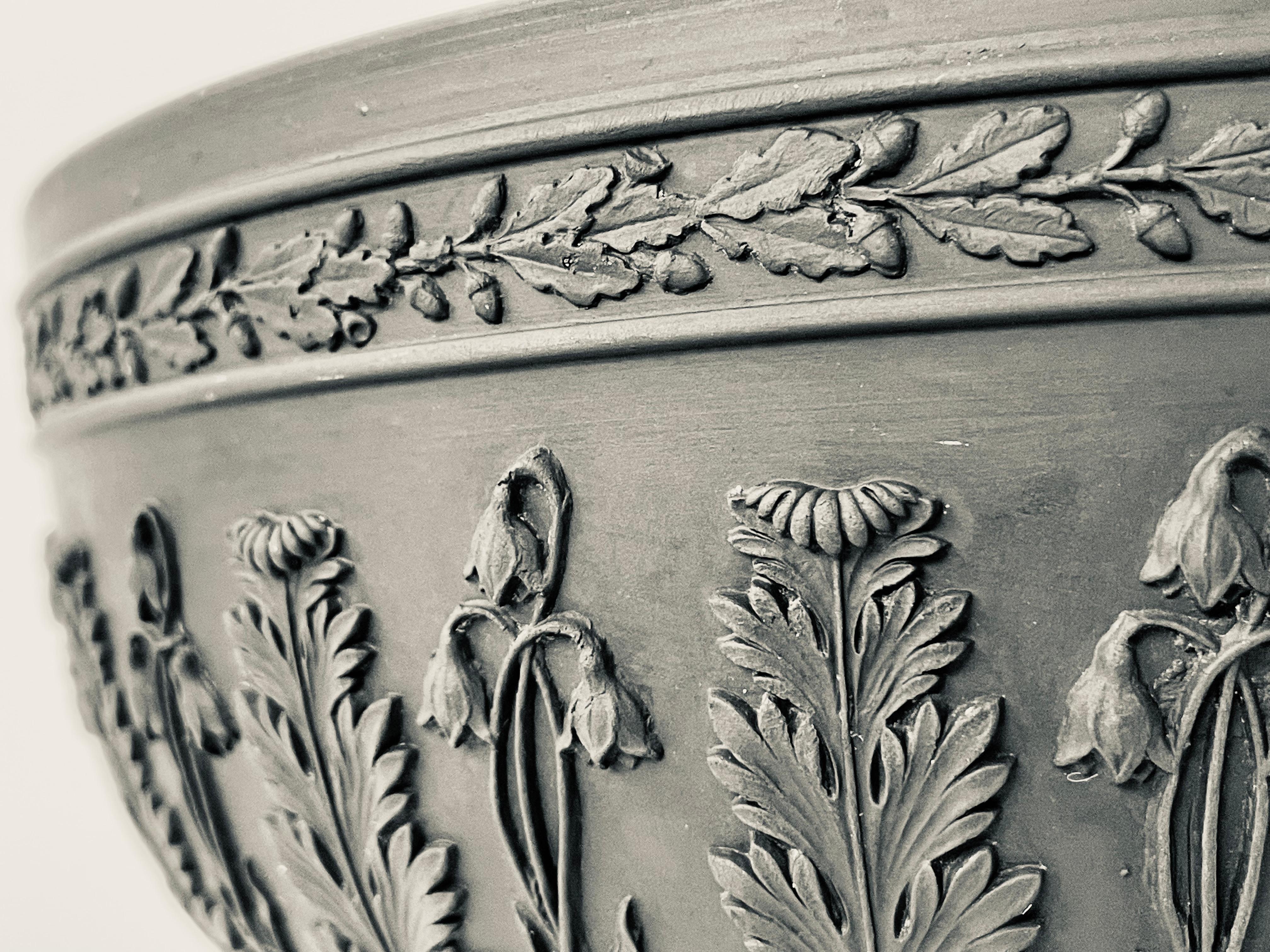 Wedgwood Jorge III Cuenco de acanto de gres basáltico en venta 5