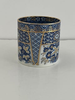 Georgian Wedgwood Coffee Can fine hand painted pattern, impressed mark, Ca 1805