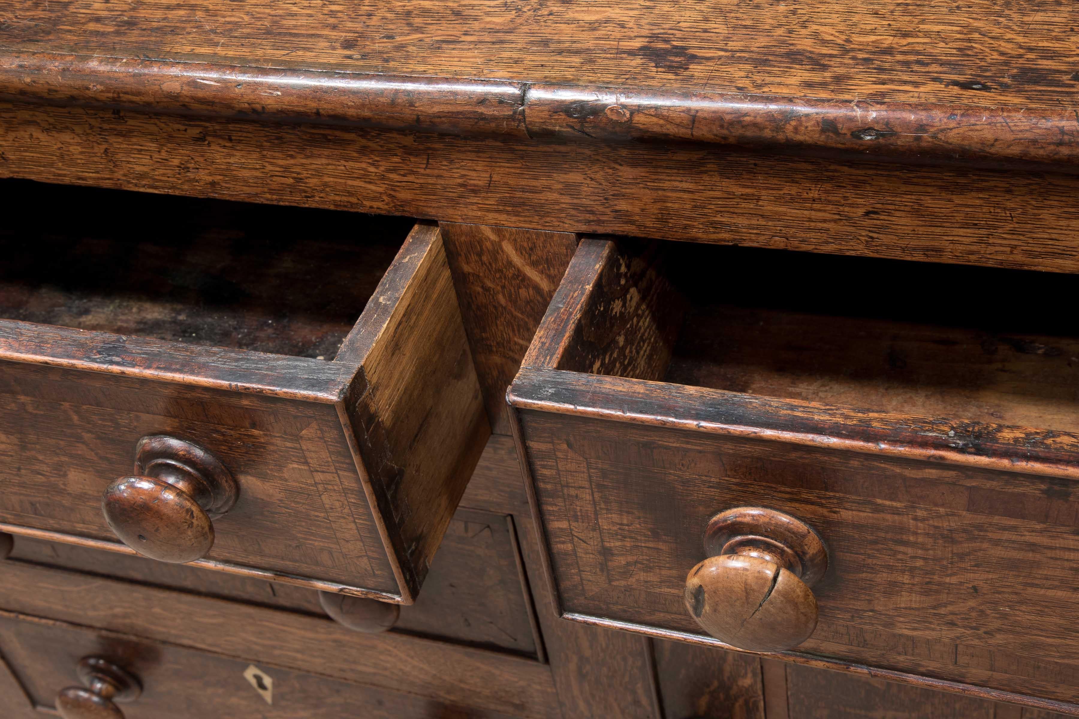 Georgian Welsh Oak Dresser, circa 1800 In Good Condition In Salisbury, GB