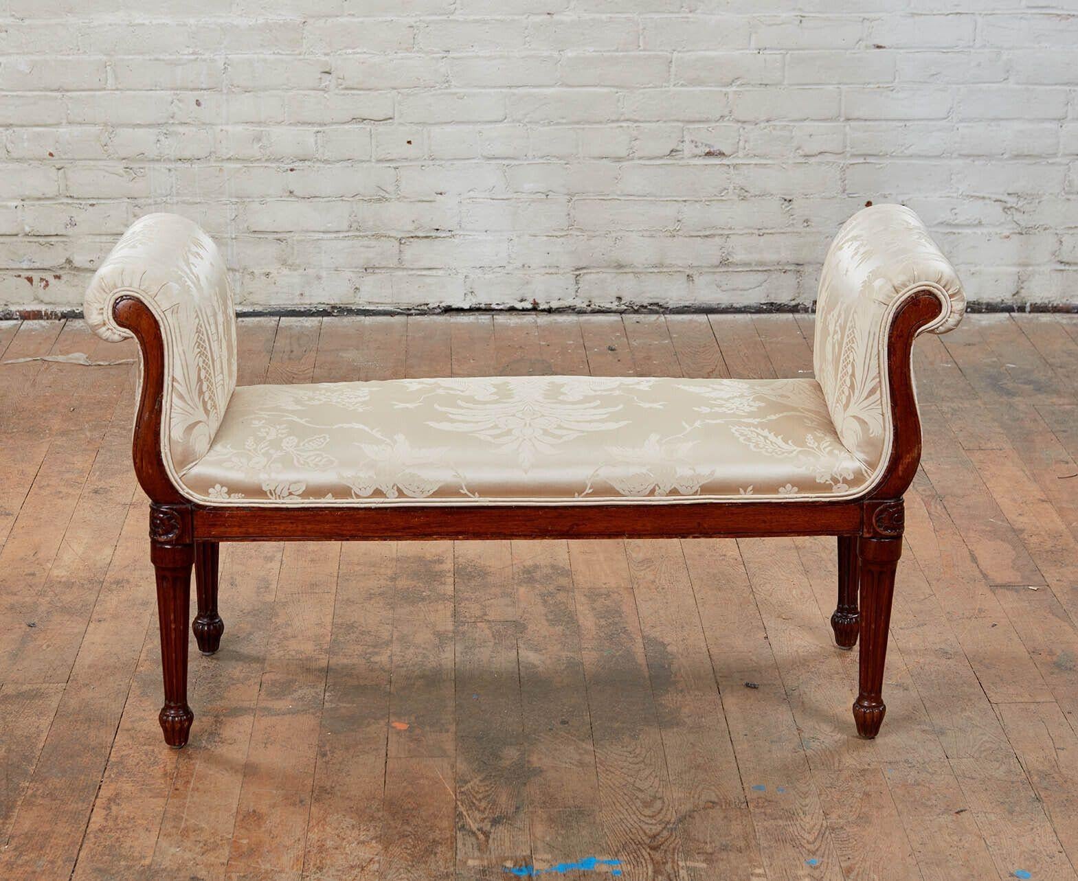 Georgian Window Seat Attributed to Ince and Mayhew In Good Condition For Sale In Greenwich, CT