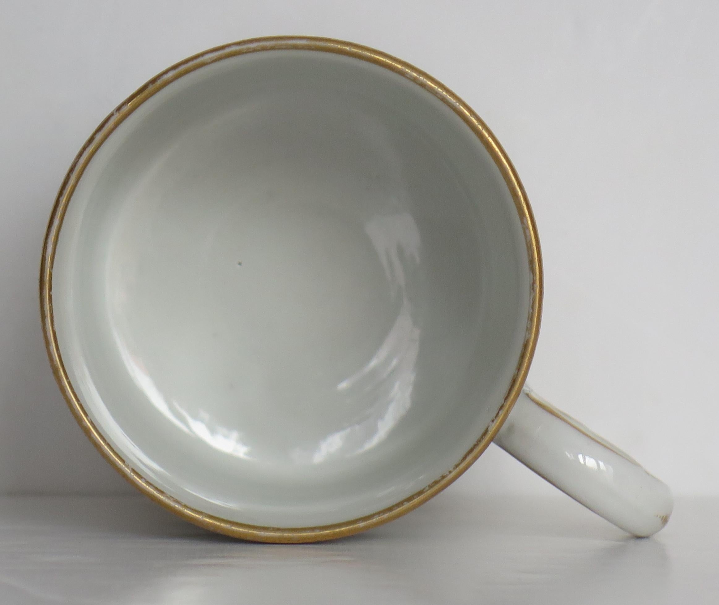 Georgian Worcester Barr Porcelain Coffee Can in Cornflower Pattern, circa 1800 2
