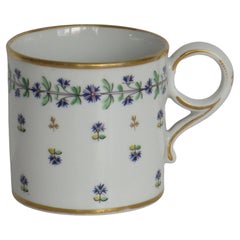 Georgian Worcester Barr Porcelain Coffee Can in Cornflower Pattern, circa 1800