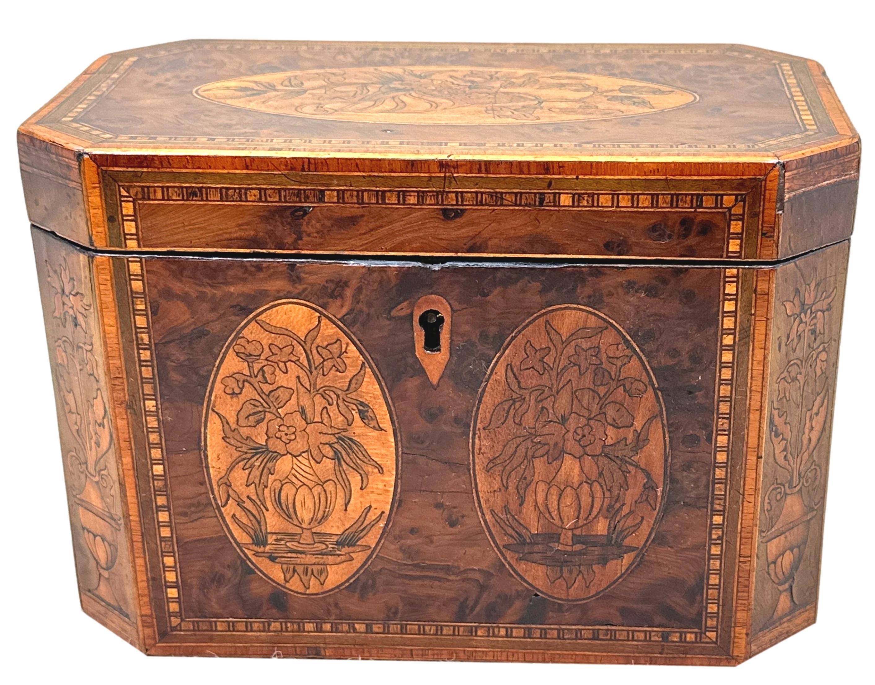 Caja de té georgiana de tejo con incrustaciones florales en venta 4