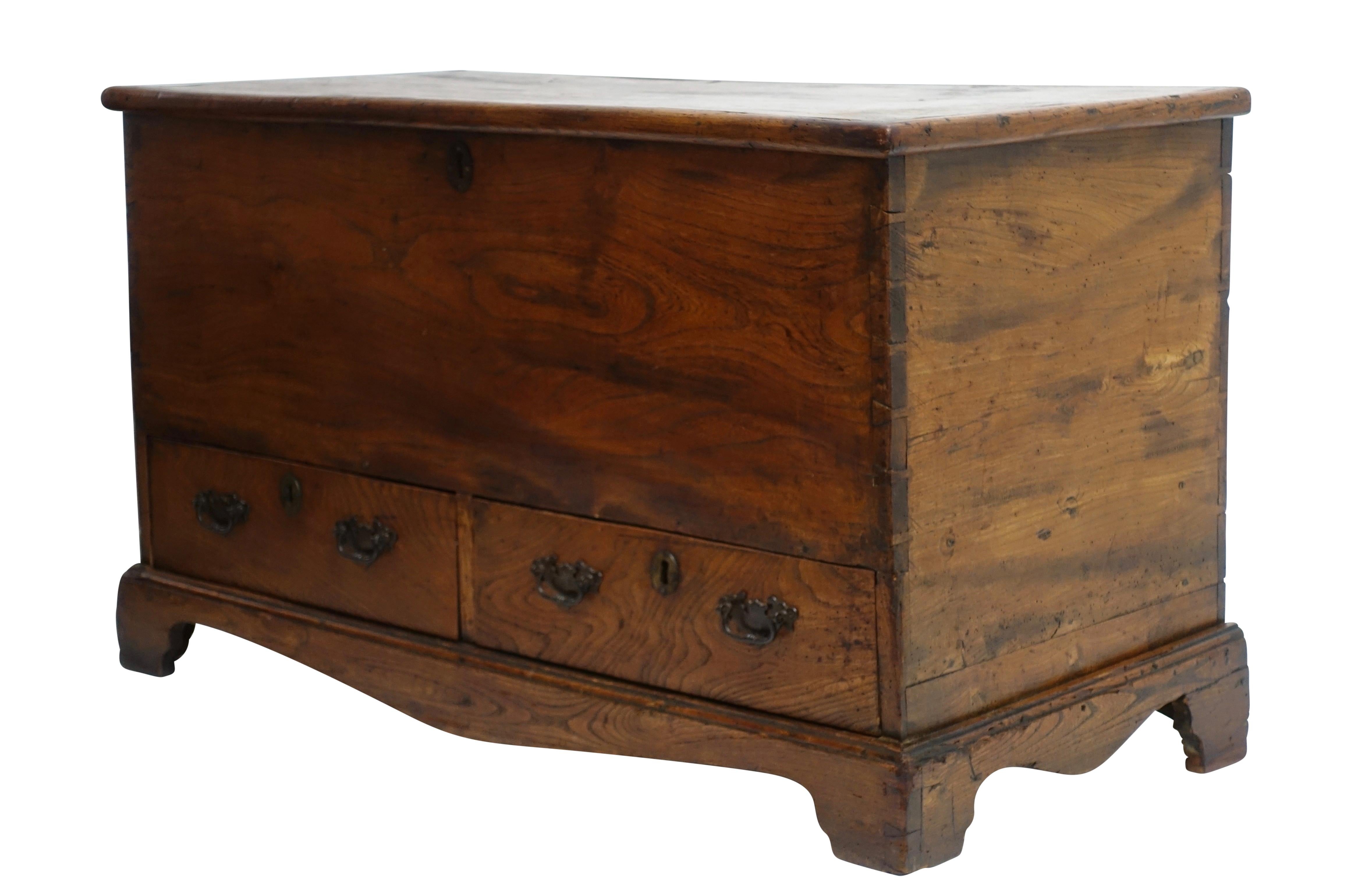 Georgian Yew Wood Trunk Chest, English, 18th Century In Good Condition In San Francisco, CA