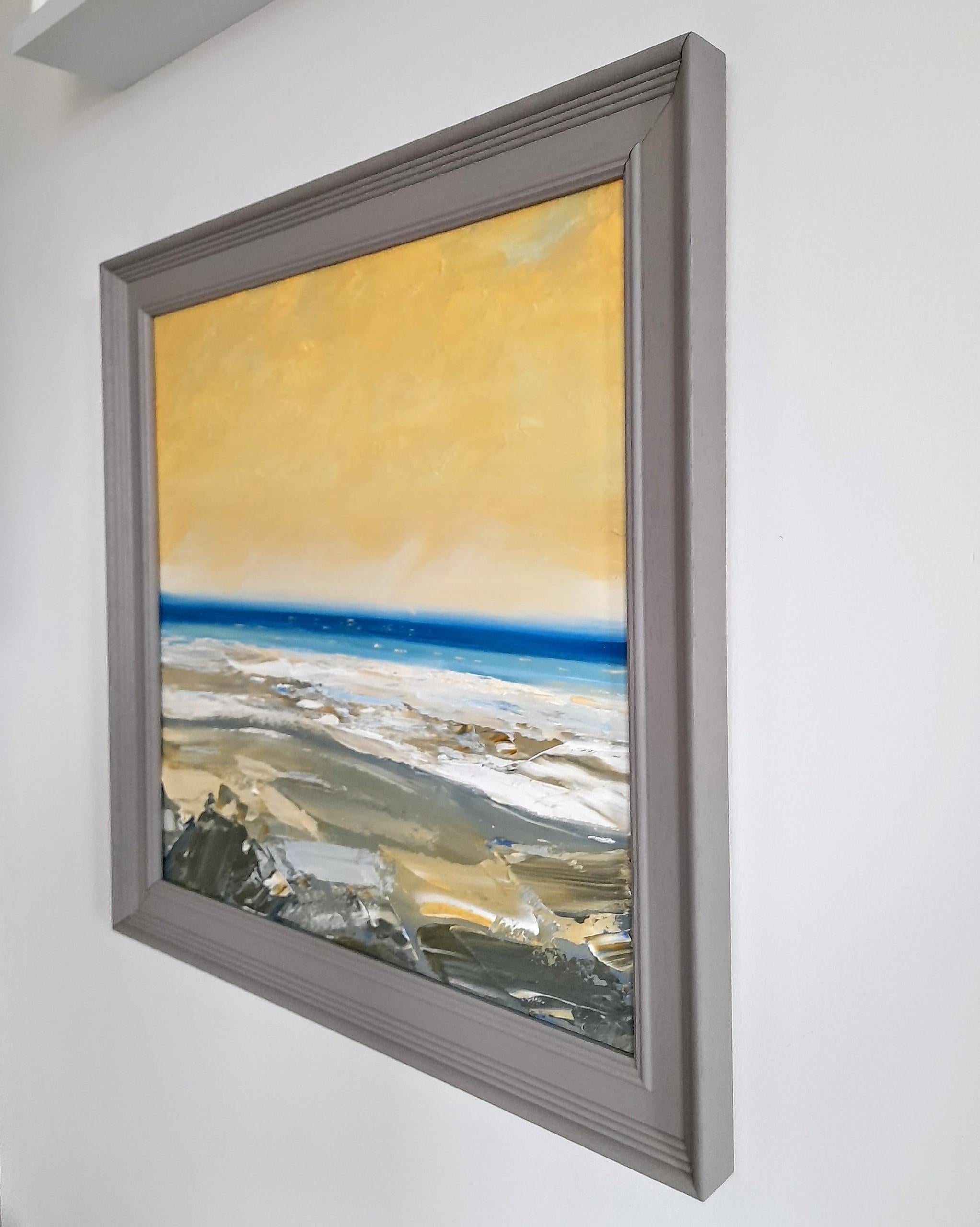 Eventide, warmes Meereslandschaftskunstwerk, zeitgenössisches gerahmtes Ölgemälde, Strandkunst (Braun), Abstract Painting, von Georgie Dowling