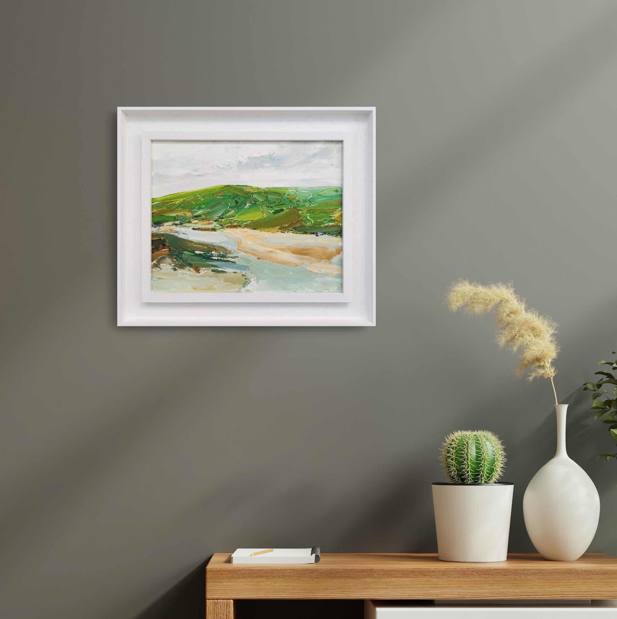 Sopra l'estuario, Gwbert, Pittura originale di paesaggio, Olio su tavola - Abstract Painting Grigio di Georgie Dowling